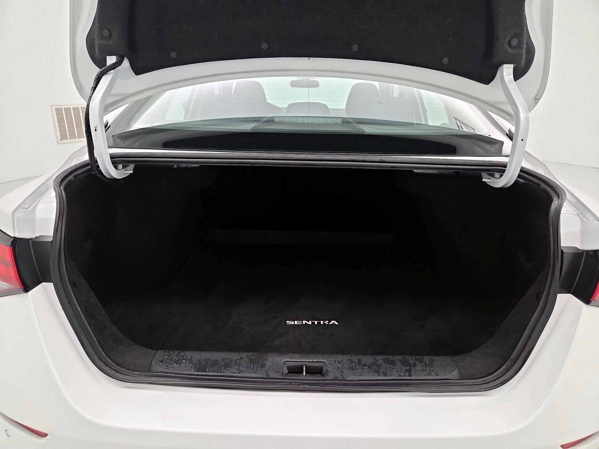 Thumbnail: 2023 Nissan Sentra - 20