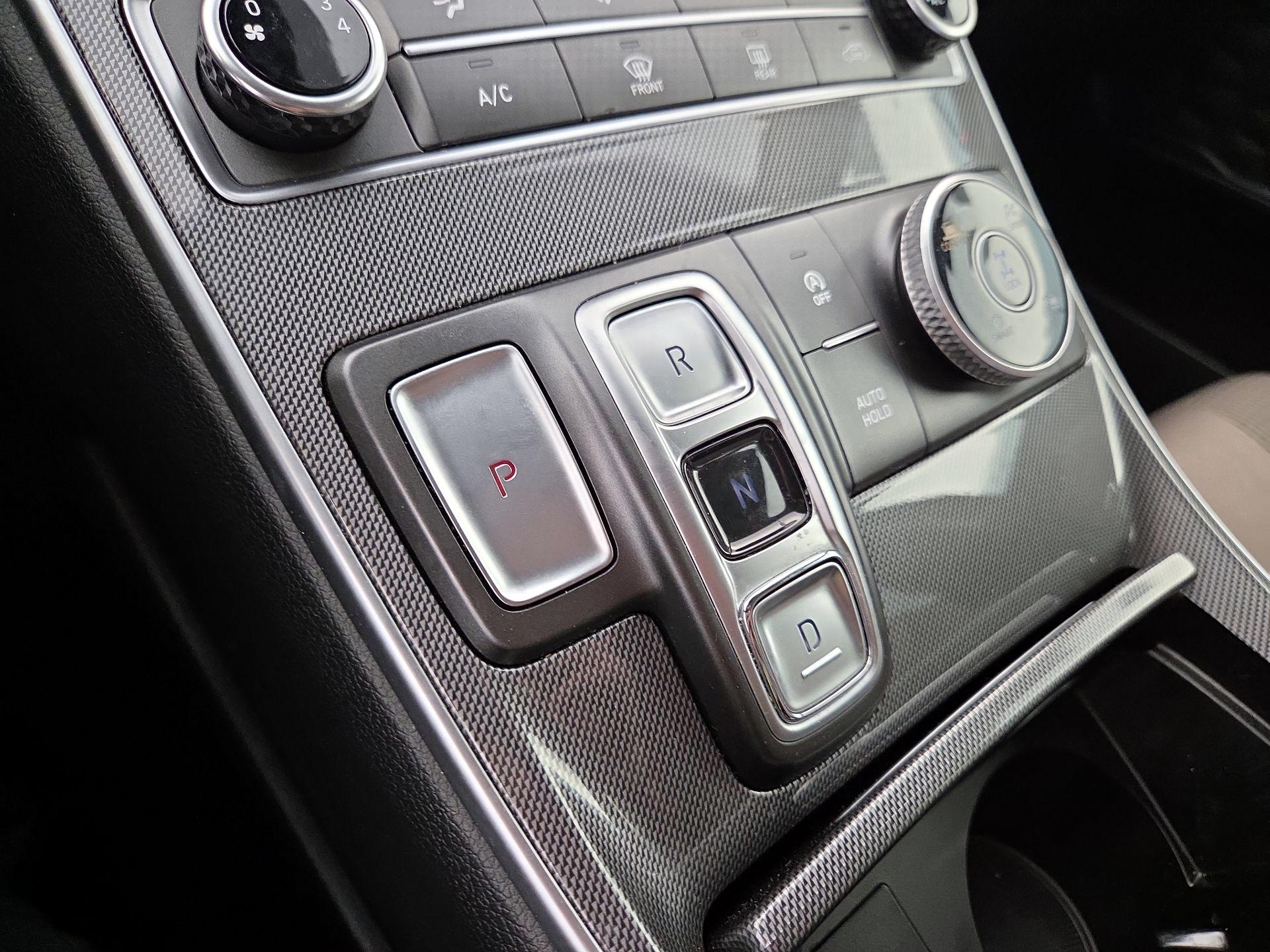 Thumbnail: 2023 Hyundai Santa Fe - 17