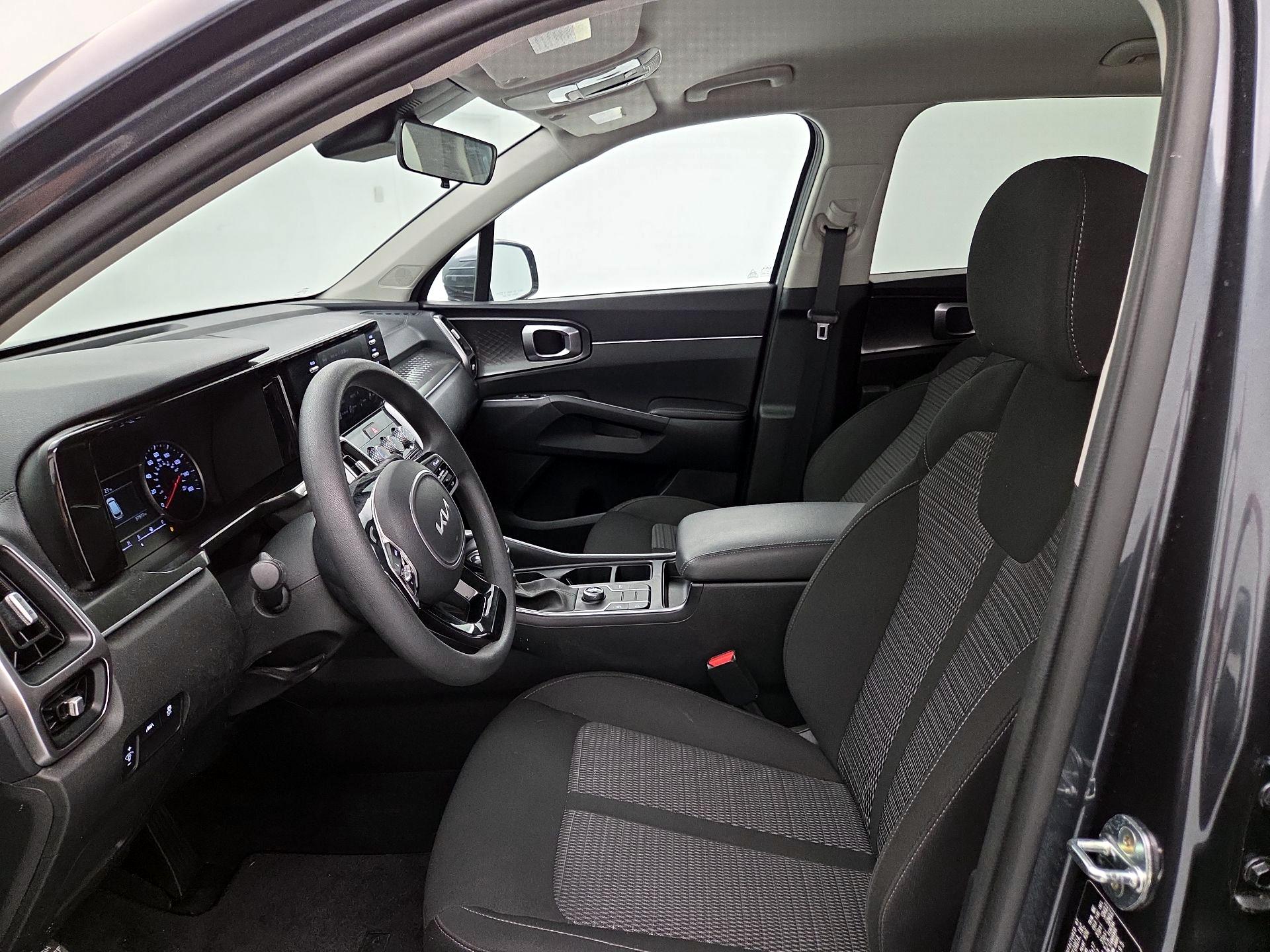 Thumbnail: 2022 Kia Sorento - 11