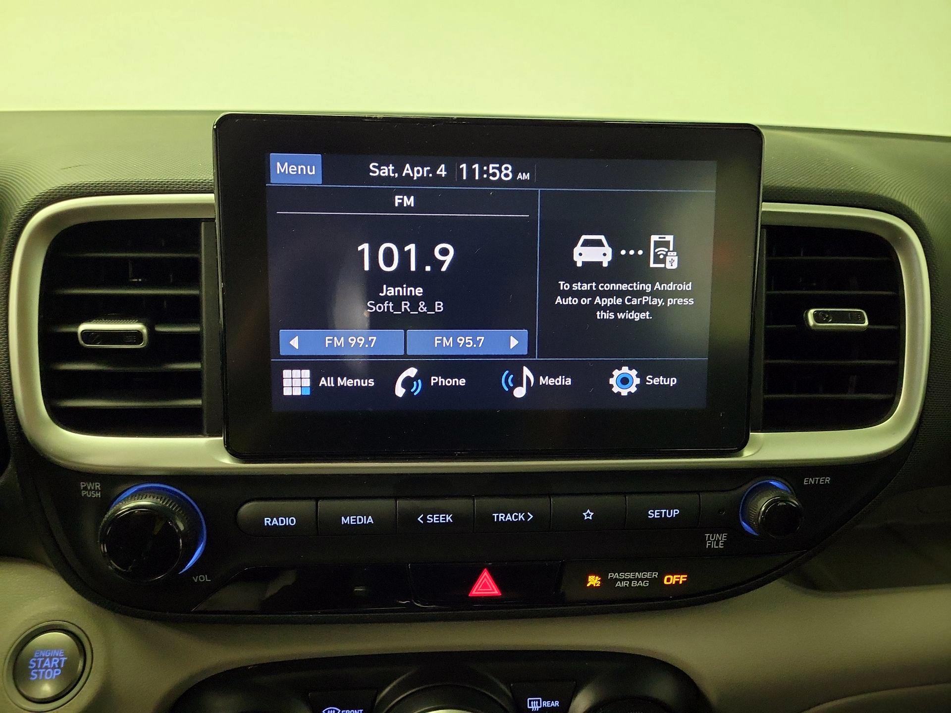 Thumbnail: 2024 Hyundai Venue - 15