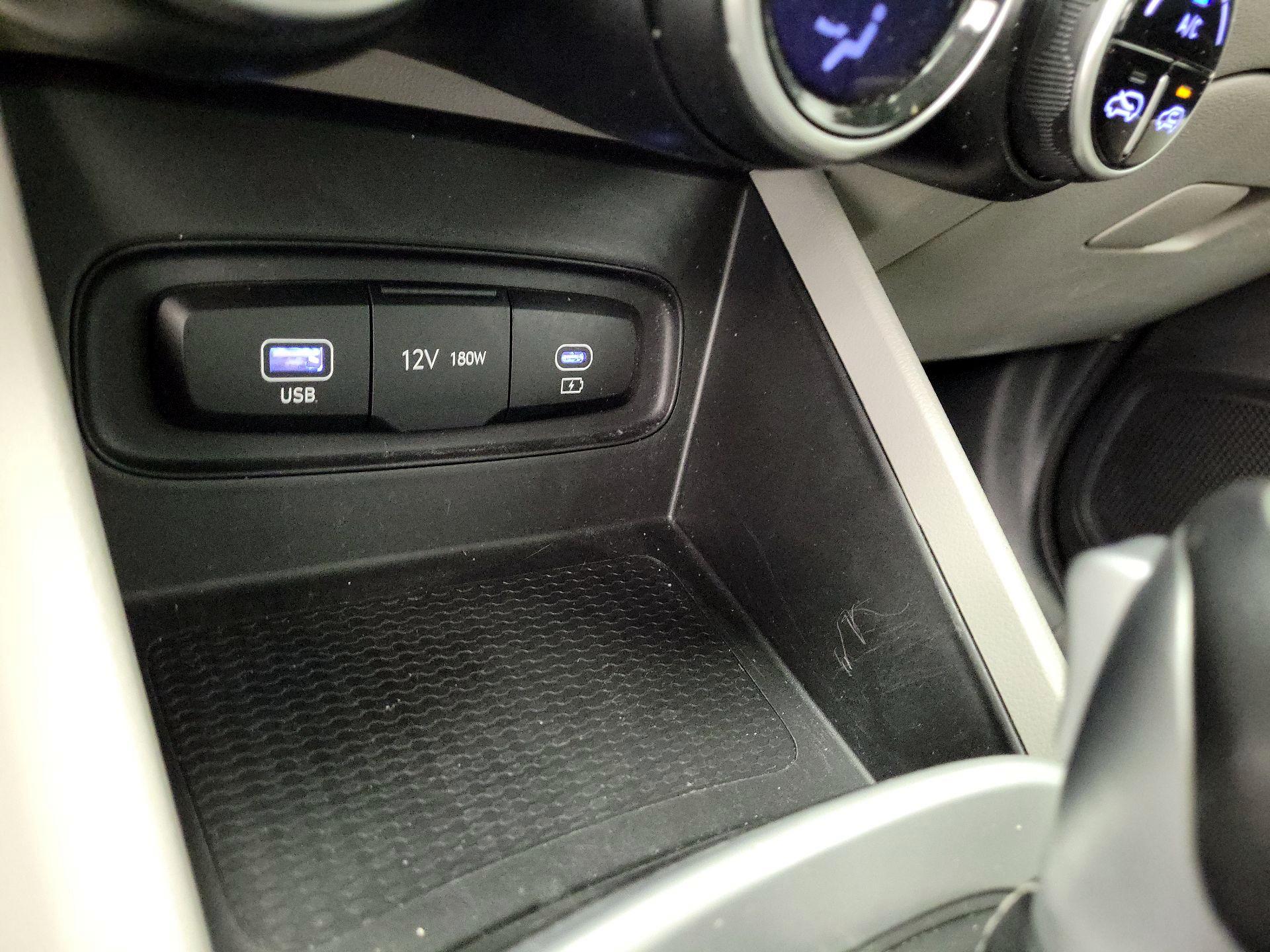 Thumbnail: 2024 Hyundai Venue - 18