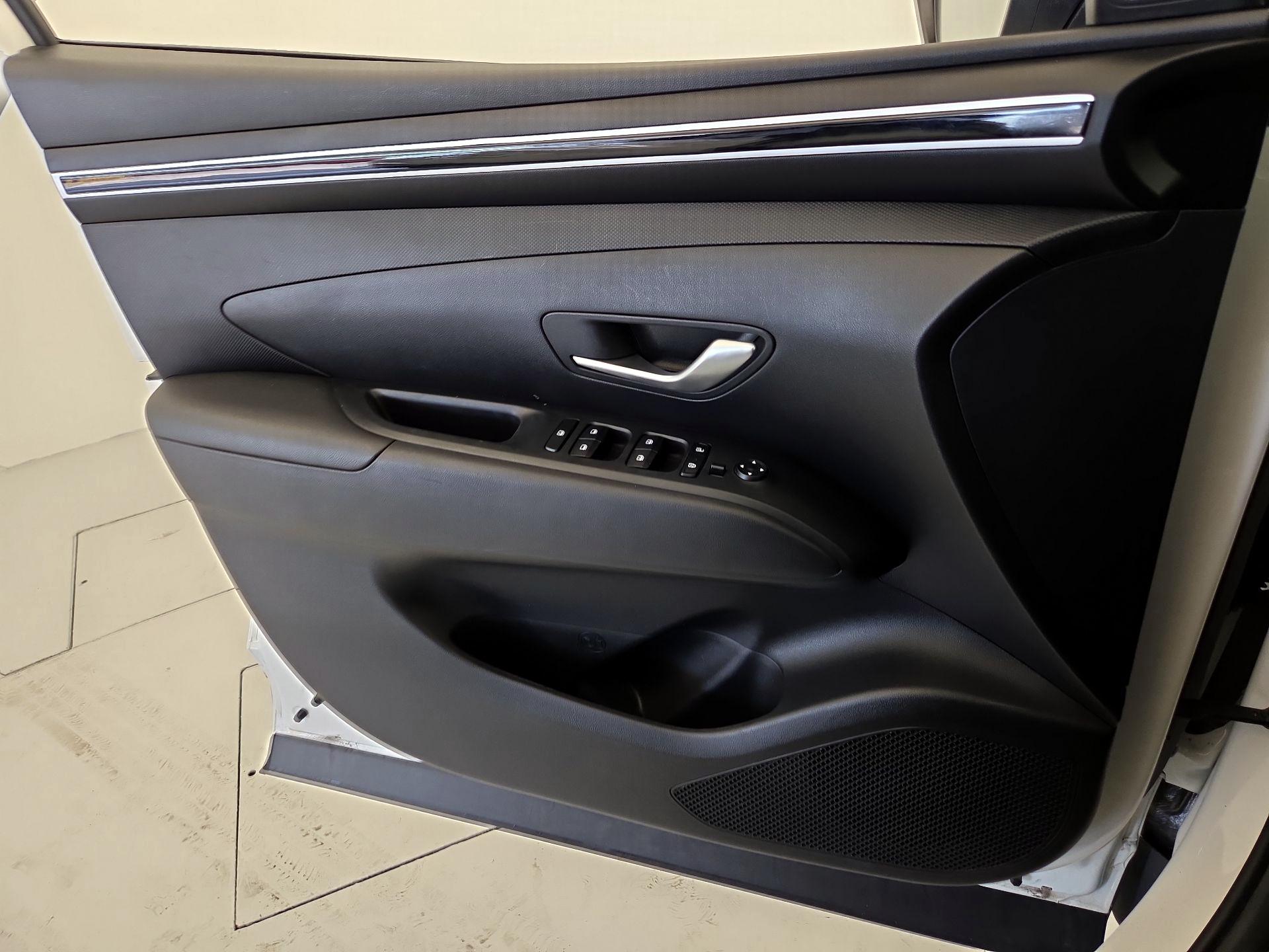 Thumbnail: 2023 Hyundai Tucson - 12