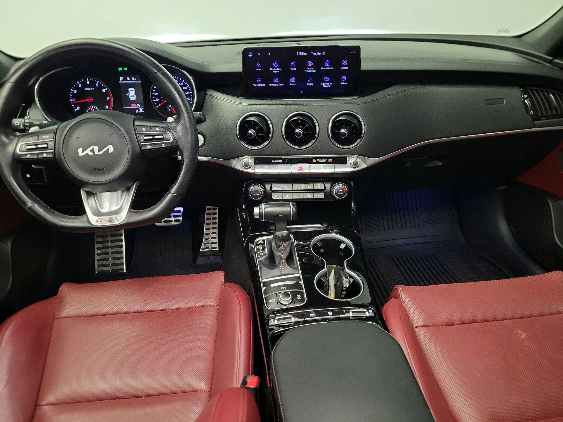 Thumbnail: 2022 Kia Stinger - 9