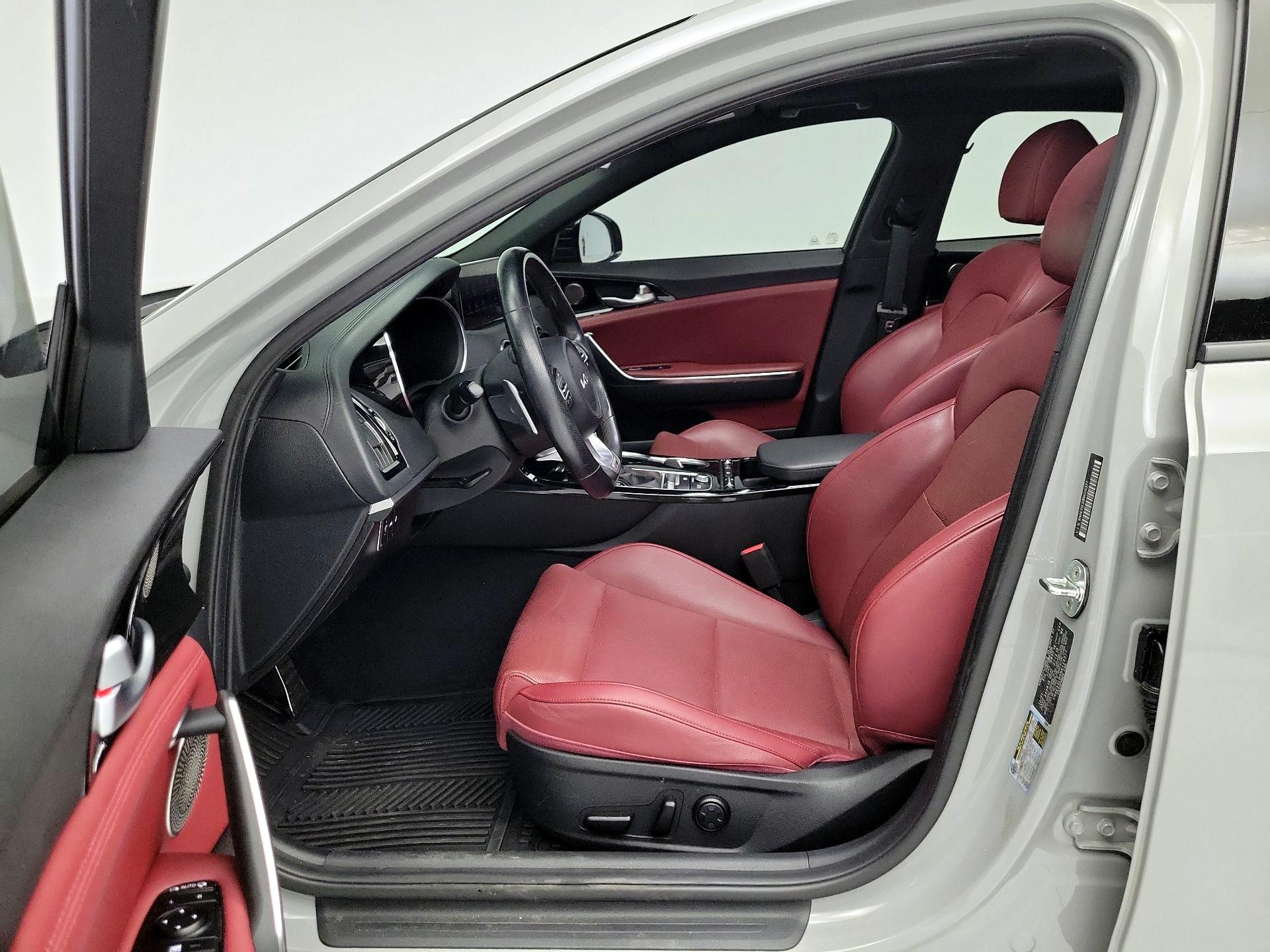 Thumbnail: 2022 Kia Stinger - 11