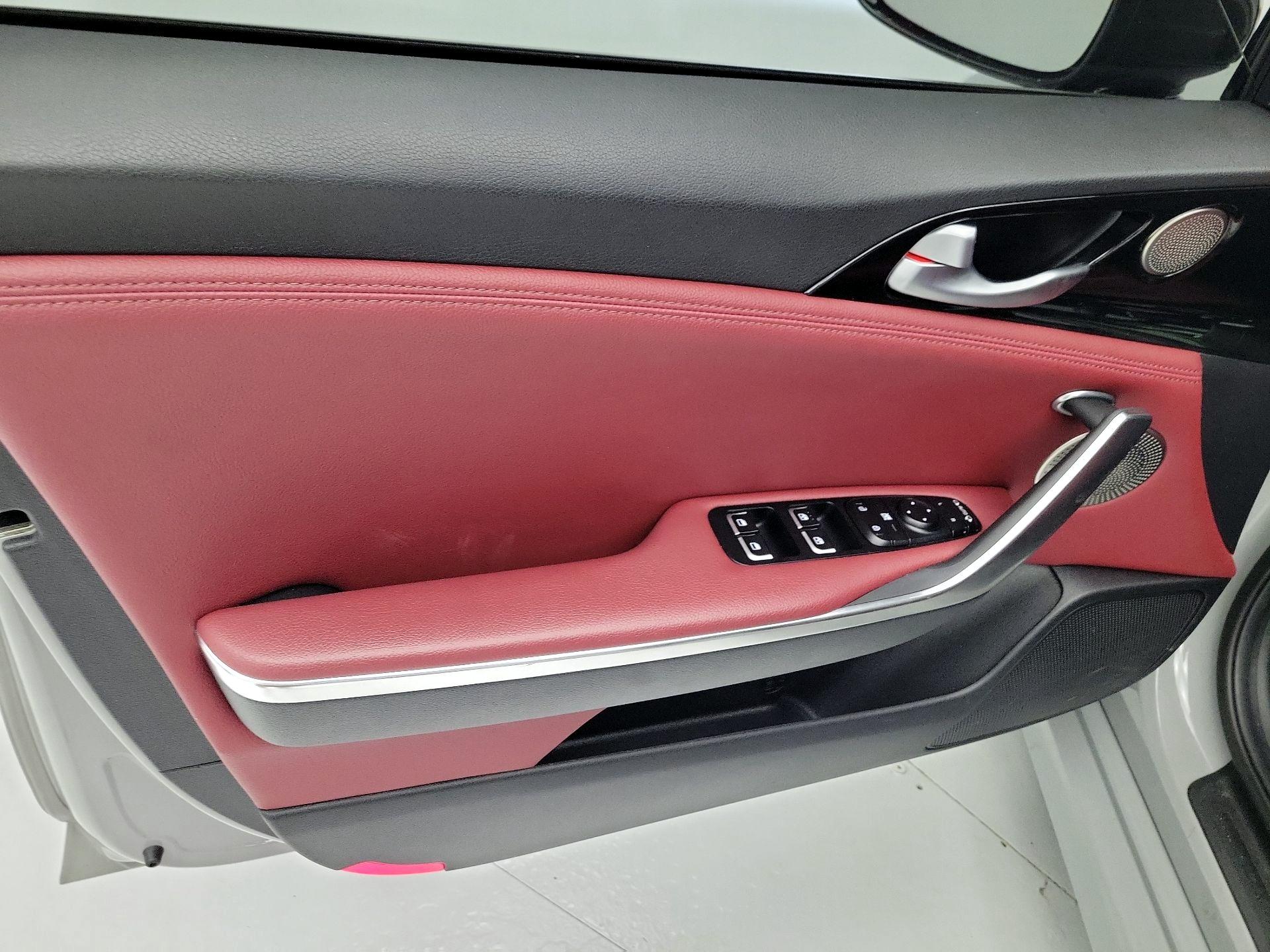 Thumbnail: 2022 Kia Stinger - 12