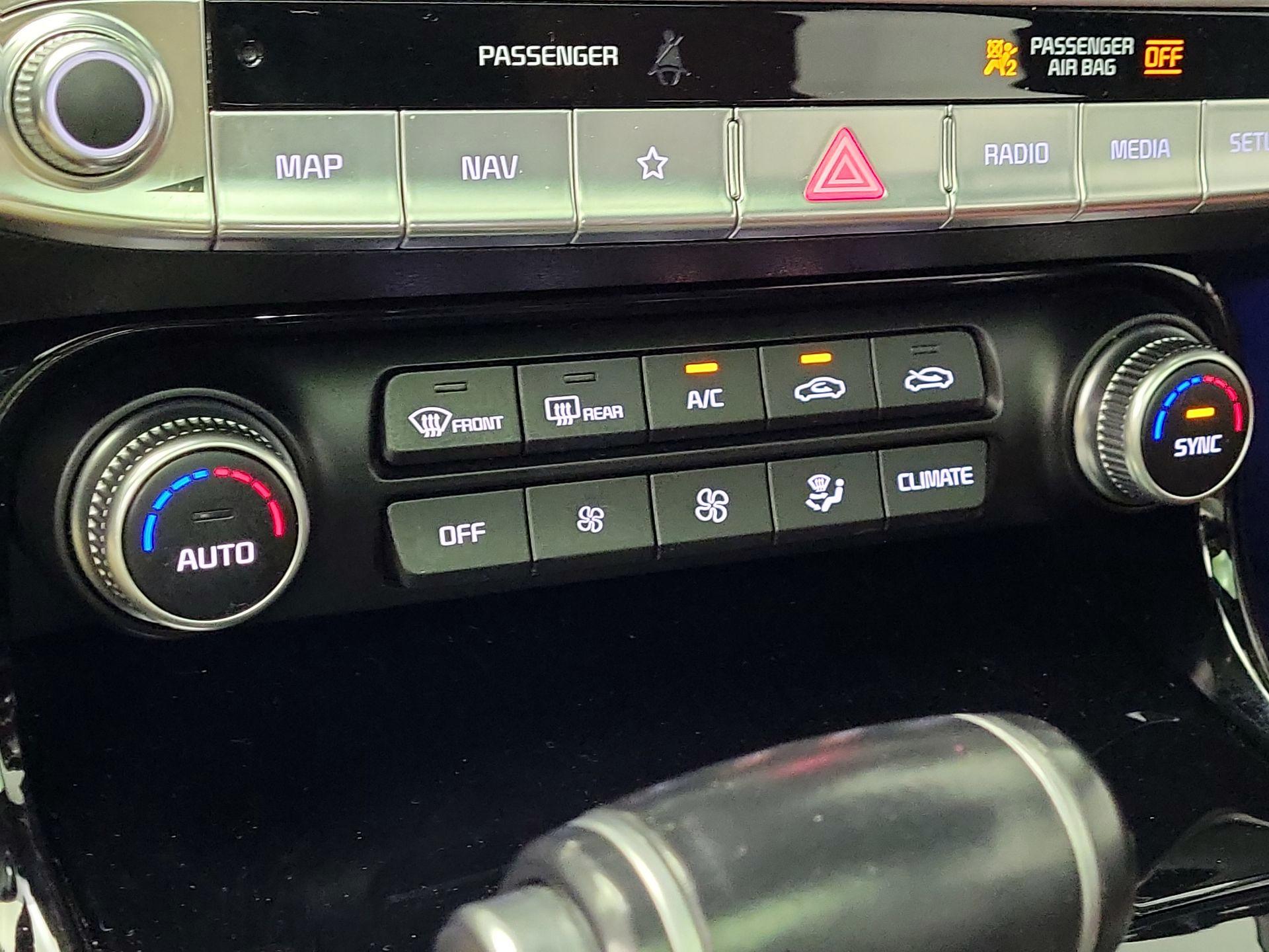 Thumbnail: 2022 Kia Stinger - 16