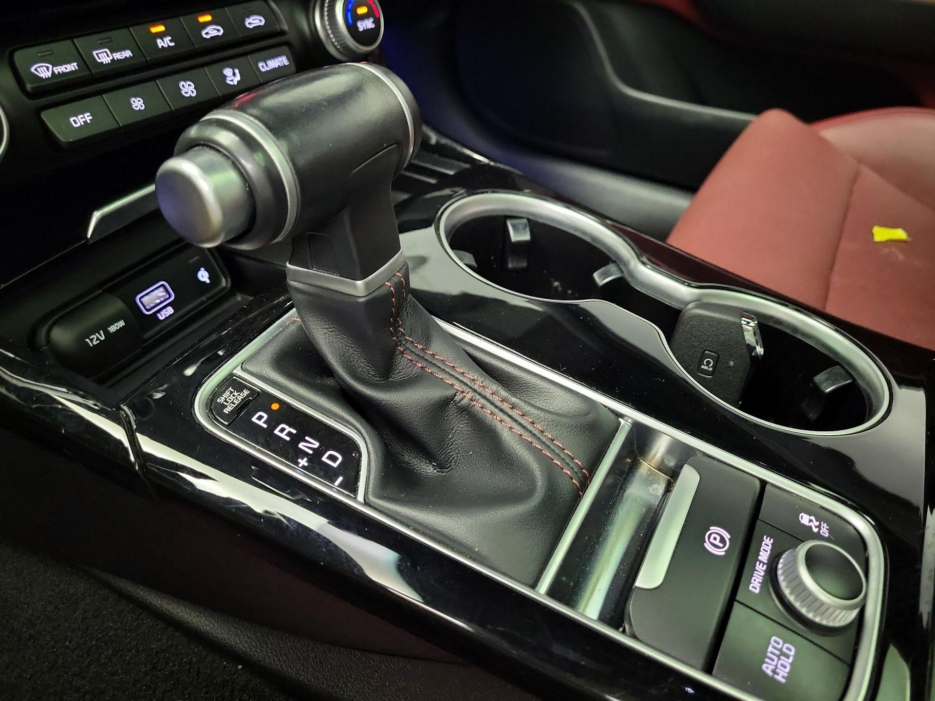 Thumbnail: 2022 Kia Stinger - 17