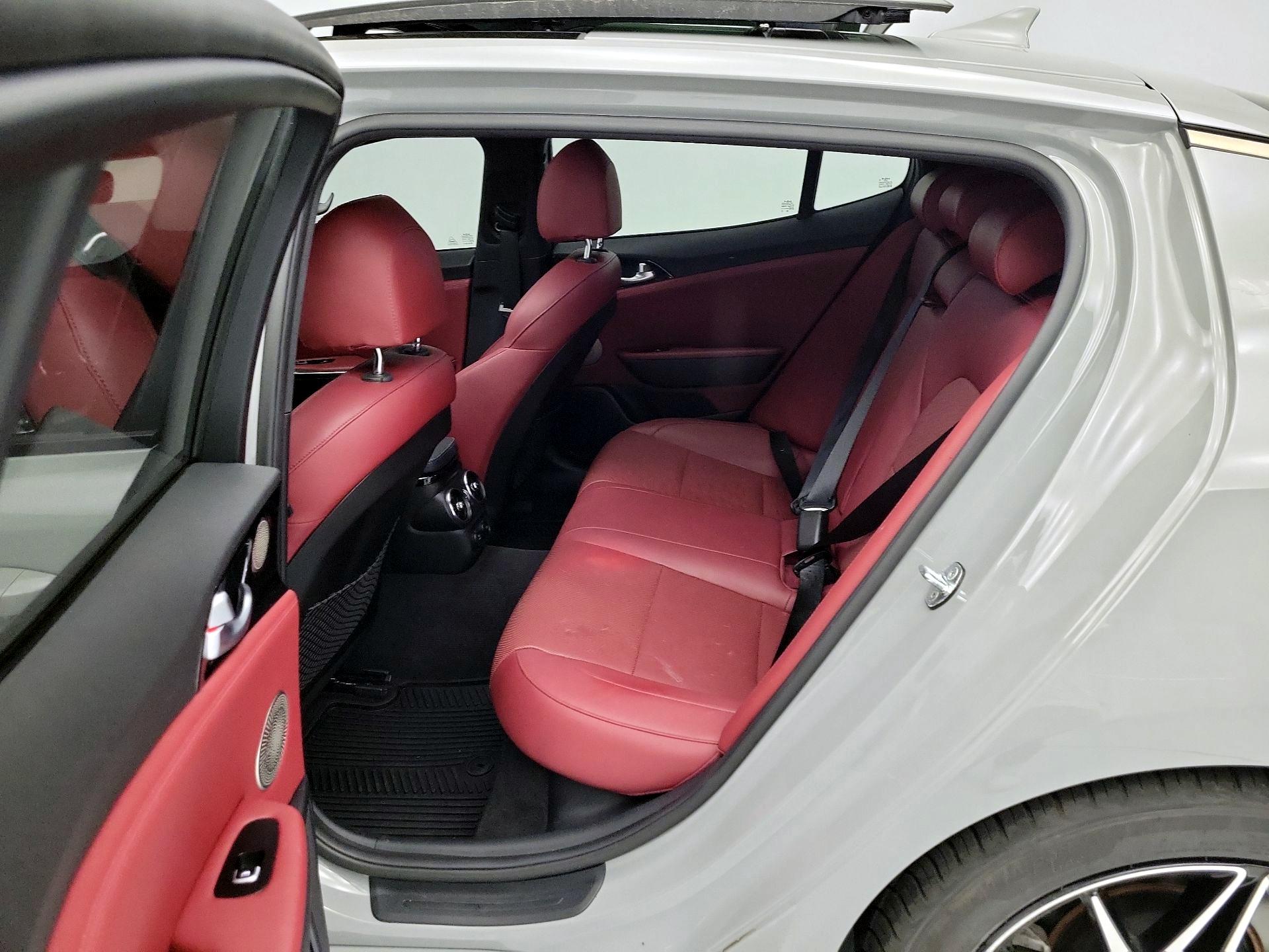 Thumbnail: 2022 Kia Stinger - 20