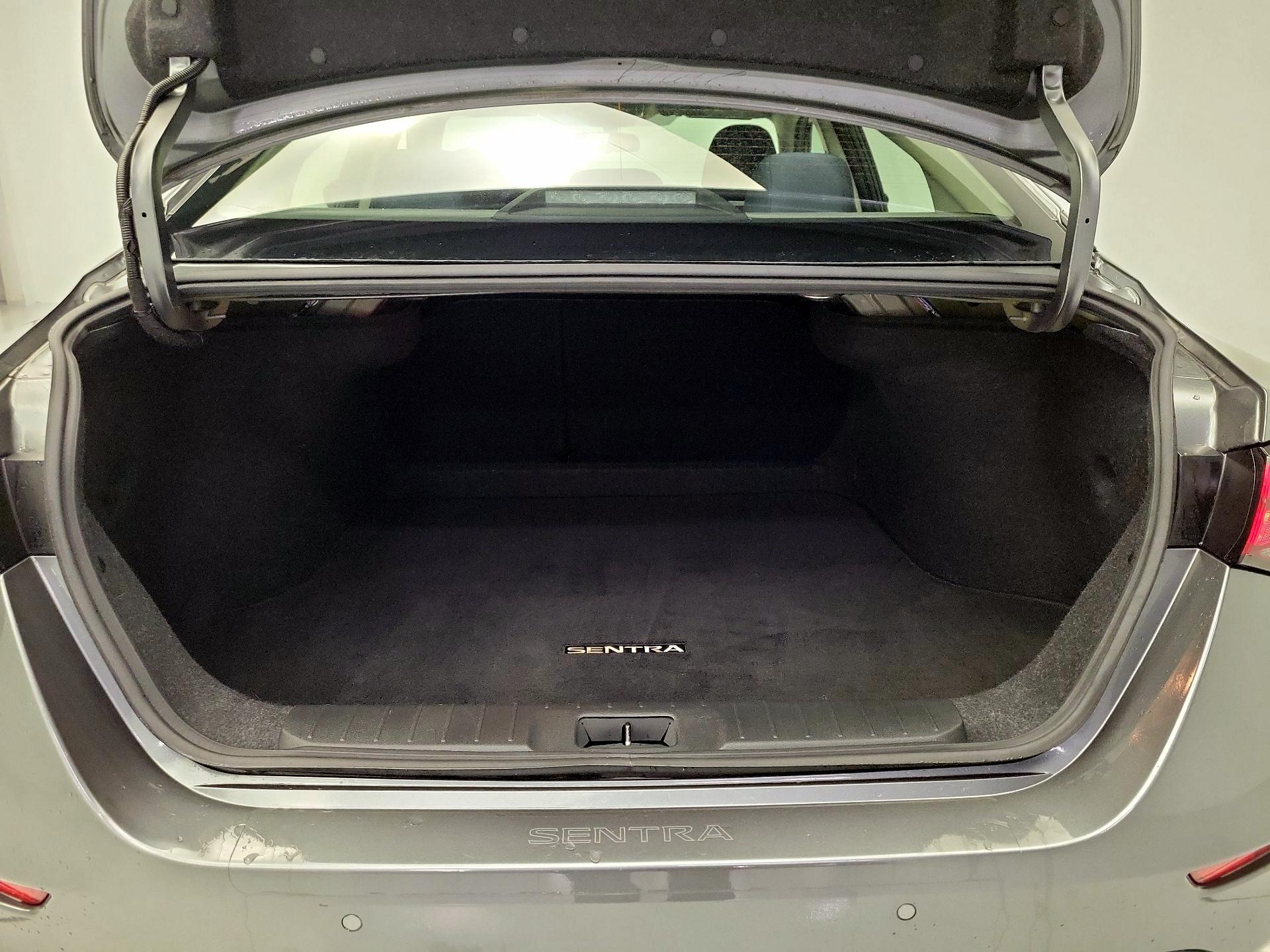 Thumbnail: 2021 Nissan Sentra - 20