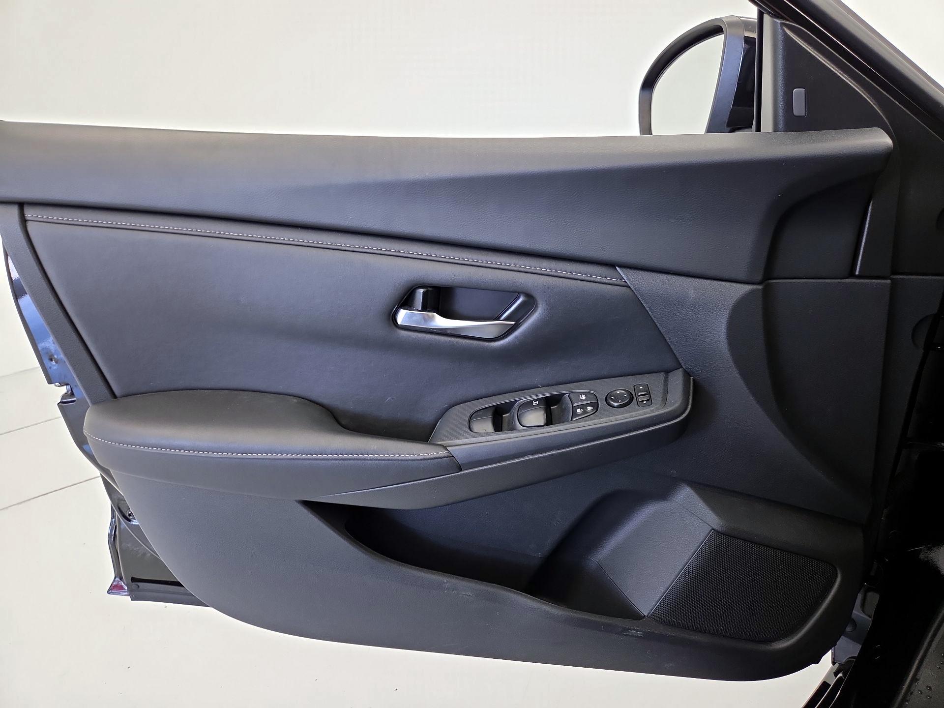 Thumbnail: 2023 Nissan Sentra - 12