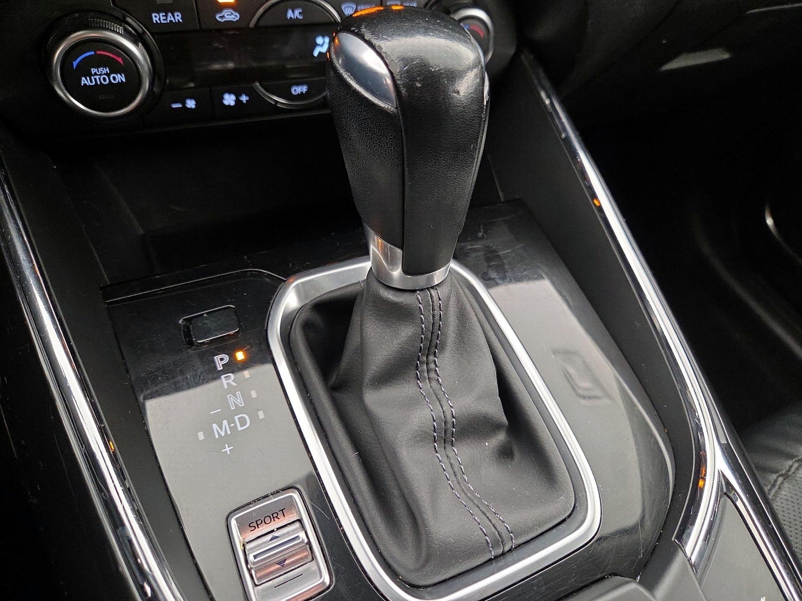2018 Mazda CX-9 Touring - Photo 18