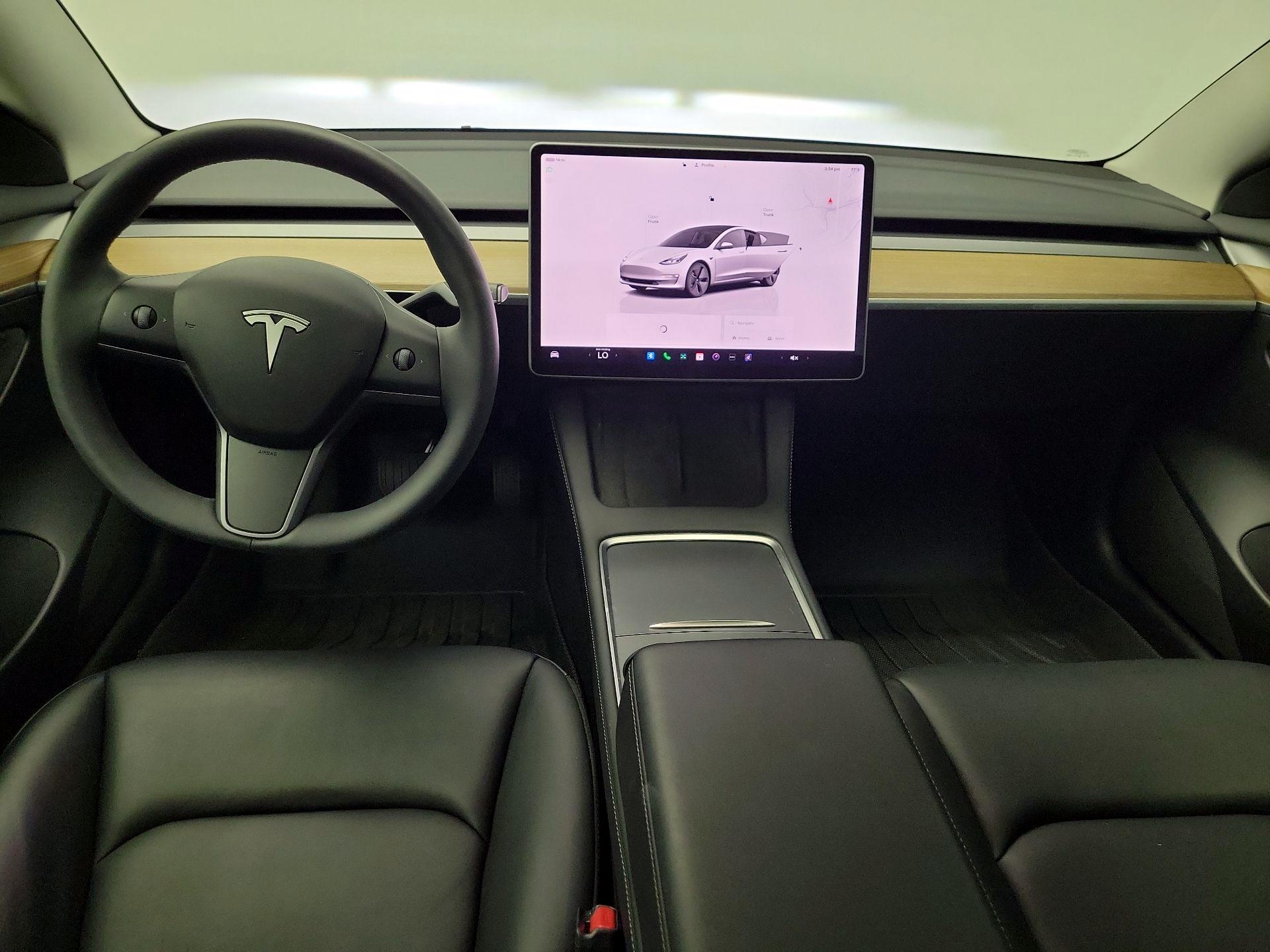 Thumbnail: 2023 Tesla Model 3 - 9