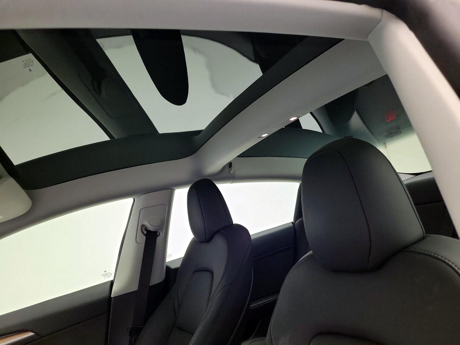 Thumbnail: 2023 Tesla Model 3 - 19