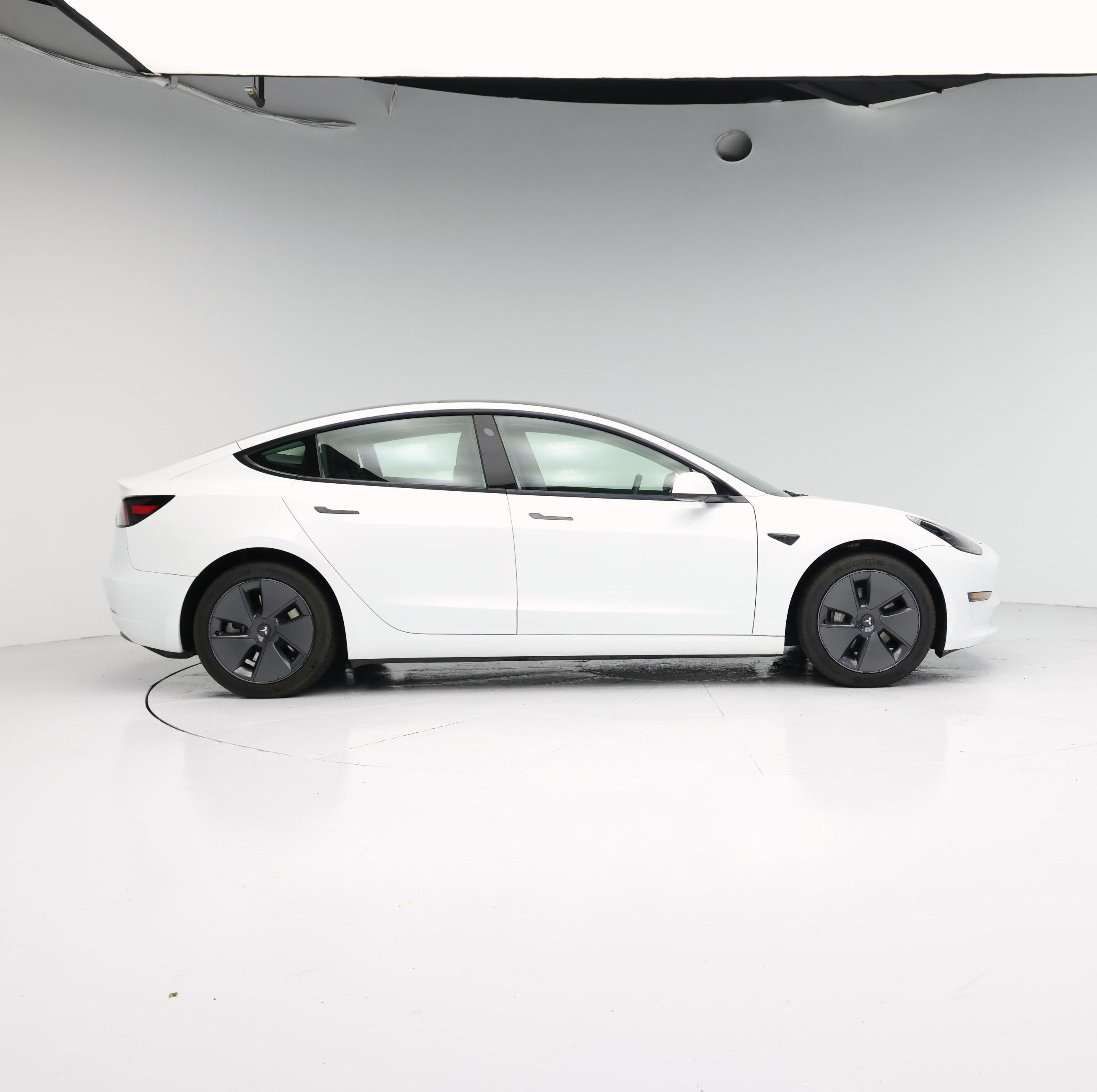 Thumbnail: 2023 Tesla Model 3 - 7