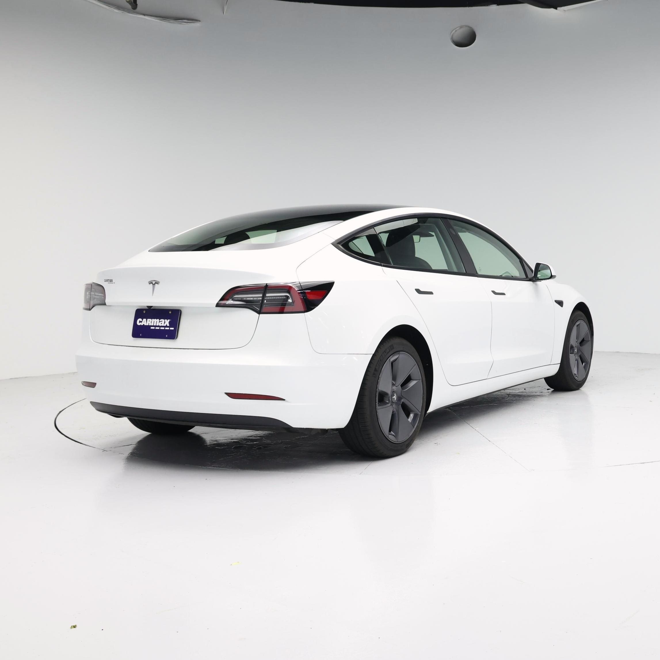 Thumbnail: 2023 Tesla Model 3 - 8