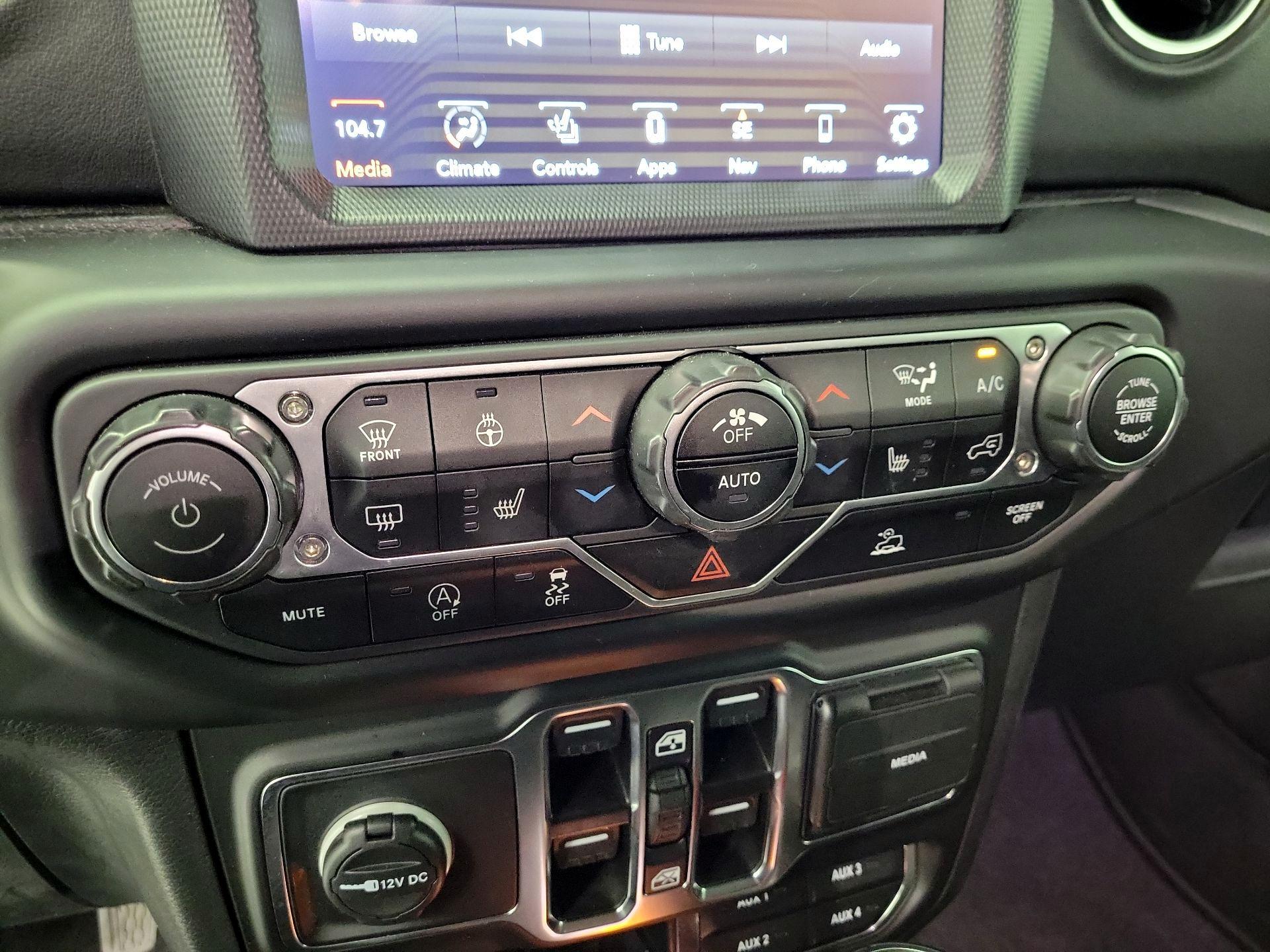 Thumbnail: 2023 Jeep Wrangler - 17