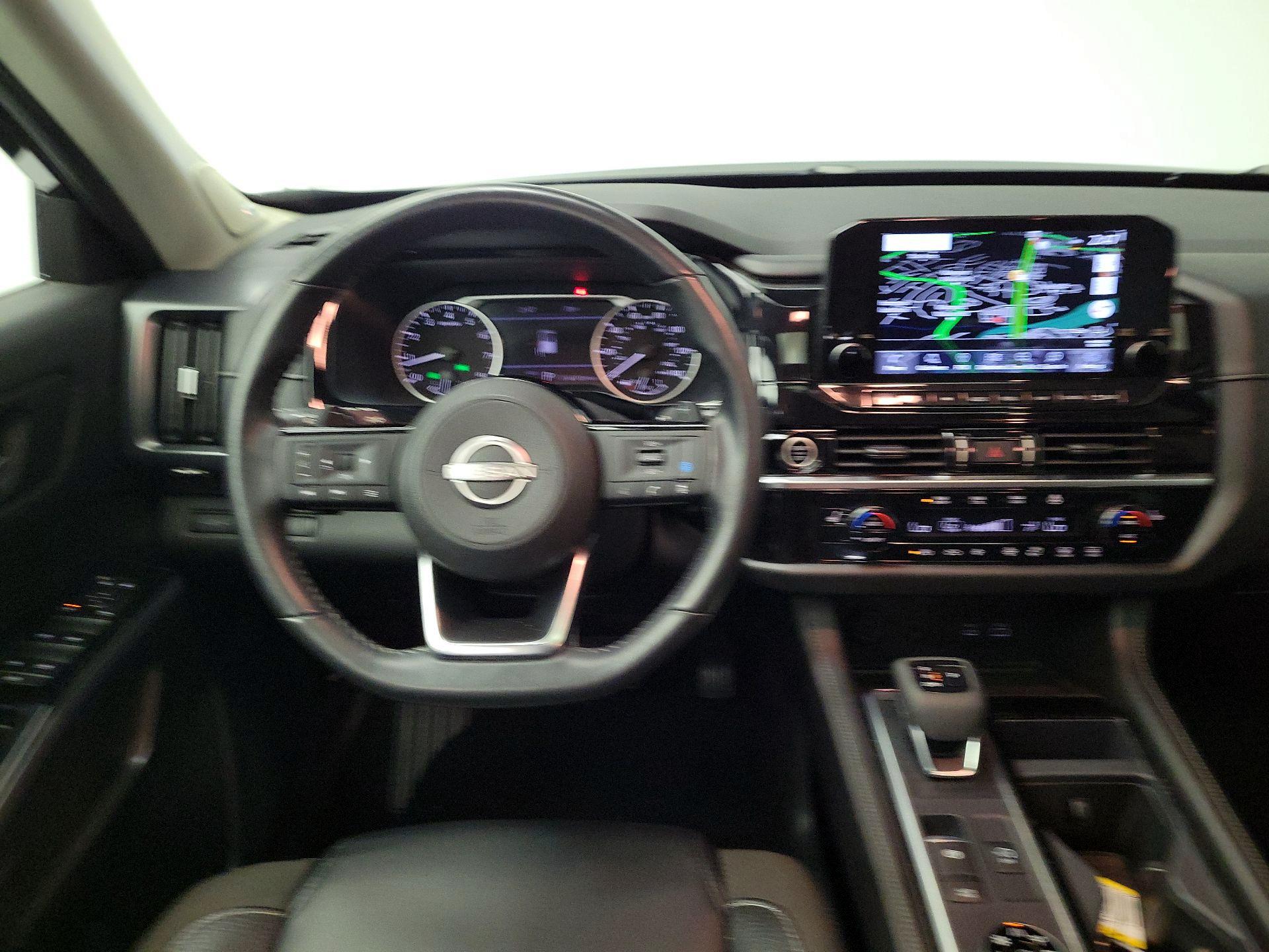 Thumbnail: 2023 Nissan Pathfinder - 10