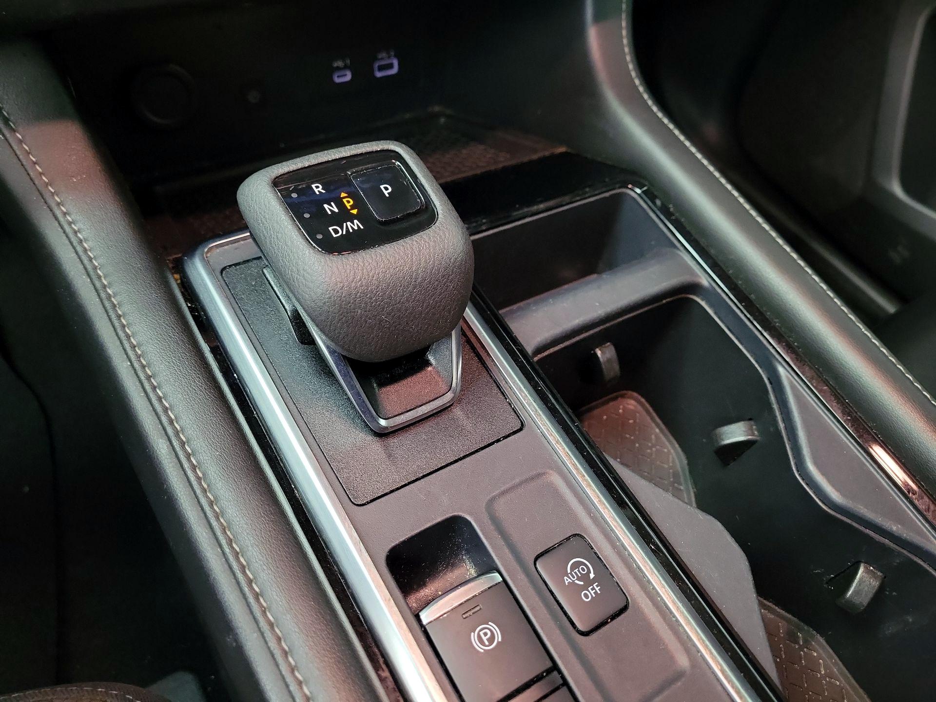 Thumbnail: 2023 Nissan Pathfinder - 18