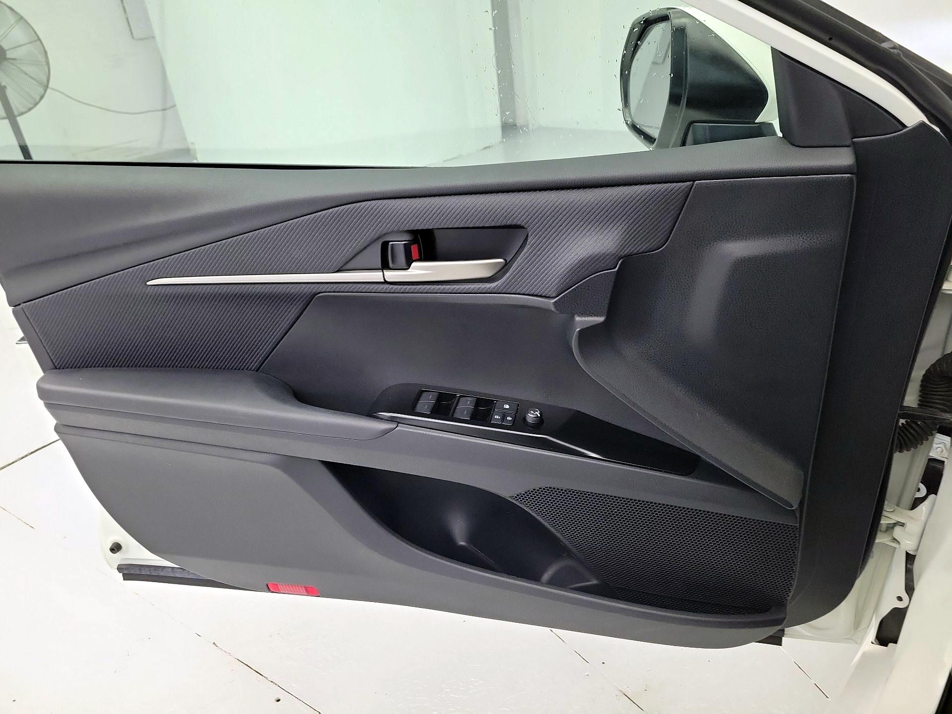 Thumbnail: 2025 Toyota Camry - 12