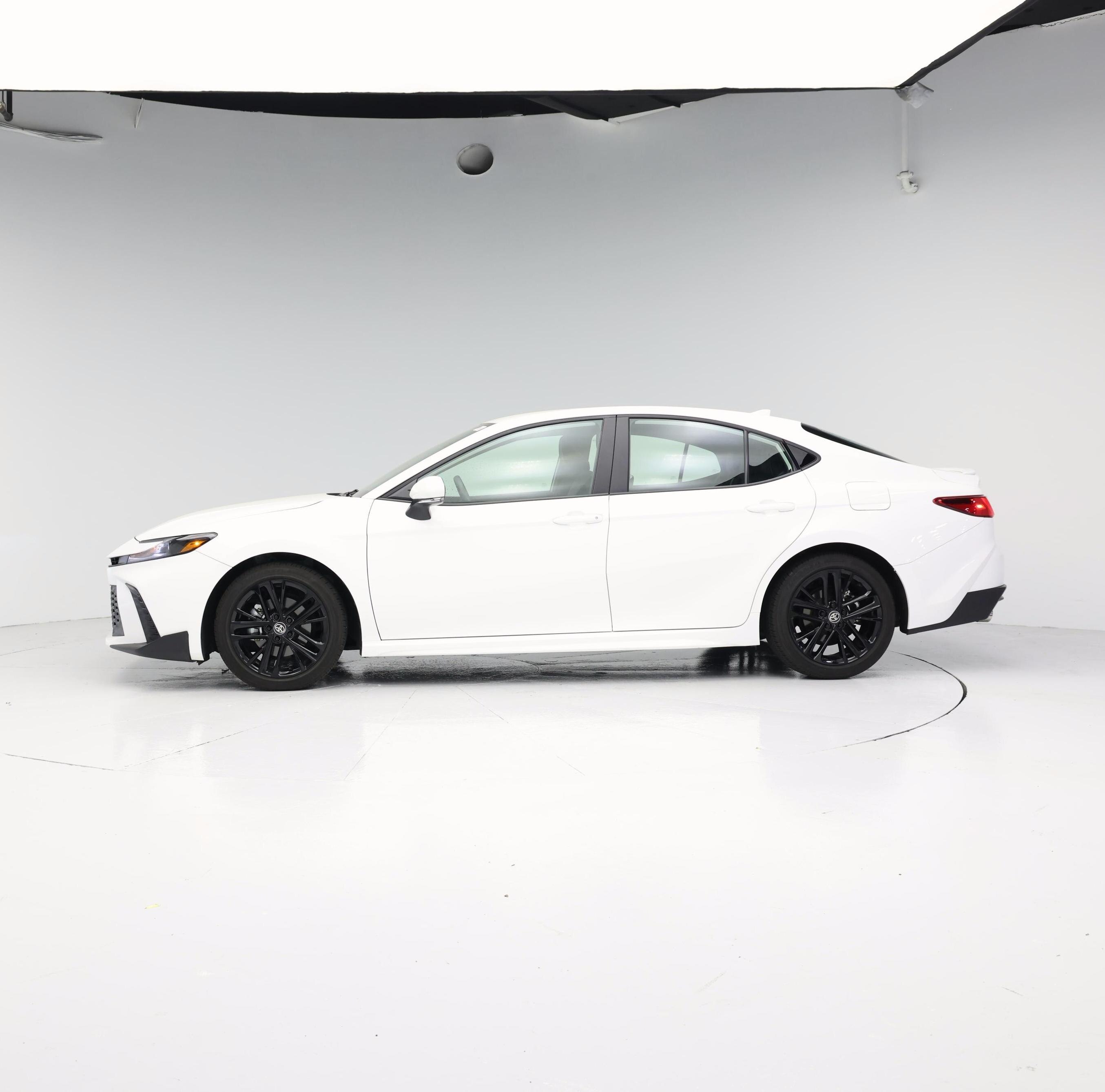 Thumbnail: 2025 Toyota Camry - 3