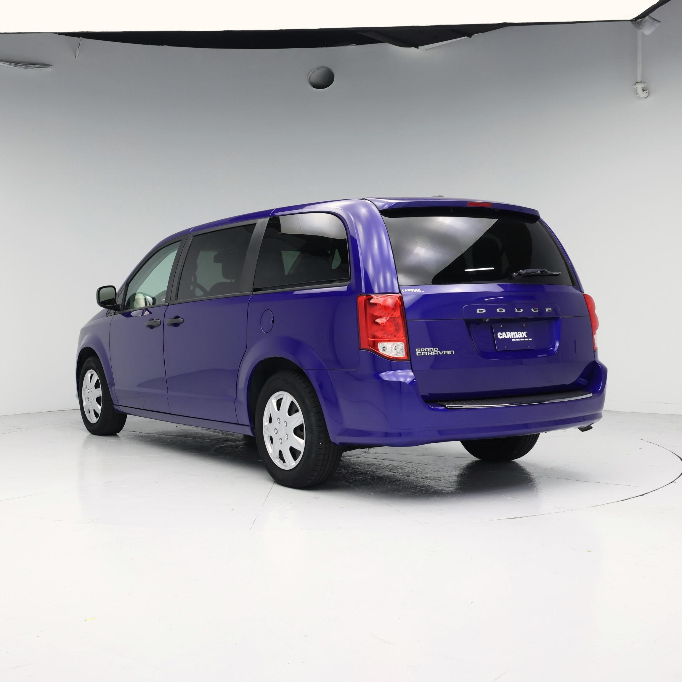 Thumbnail: 2019 Dodge Grand Caravan - 2