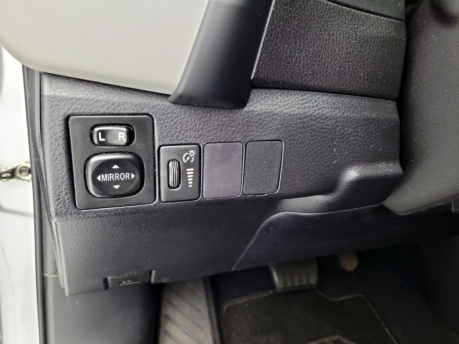 Thumbnail: 2017 Toyota Corolla - 13