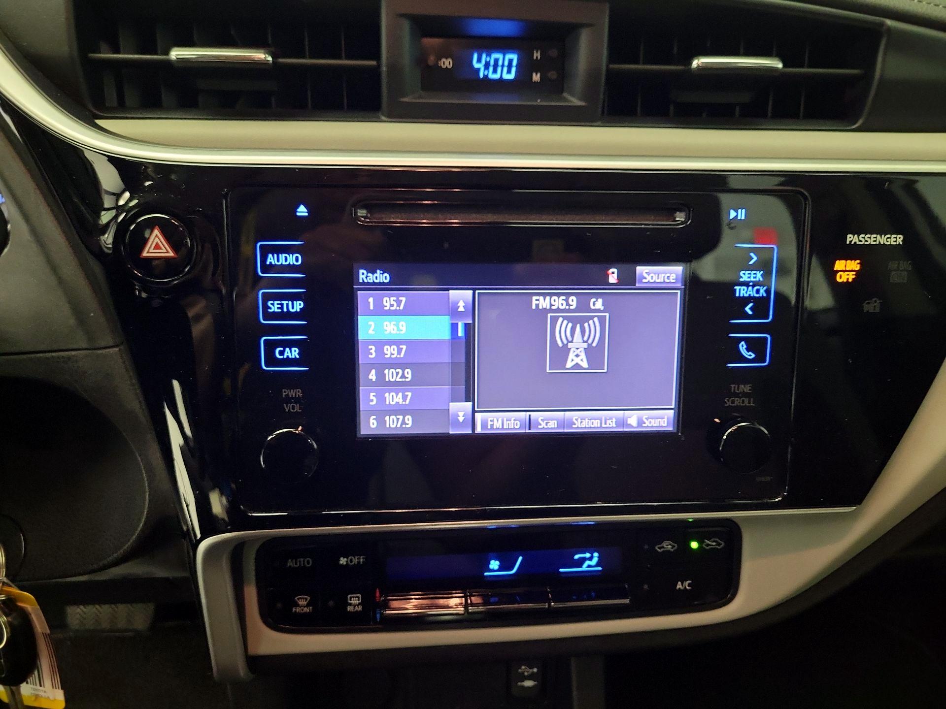 Thumbnail: 2017 Toyota Corolla - 15