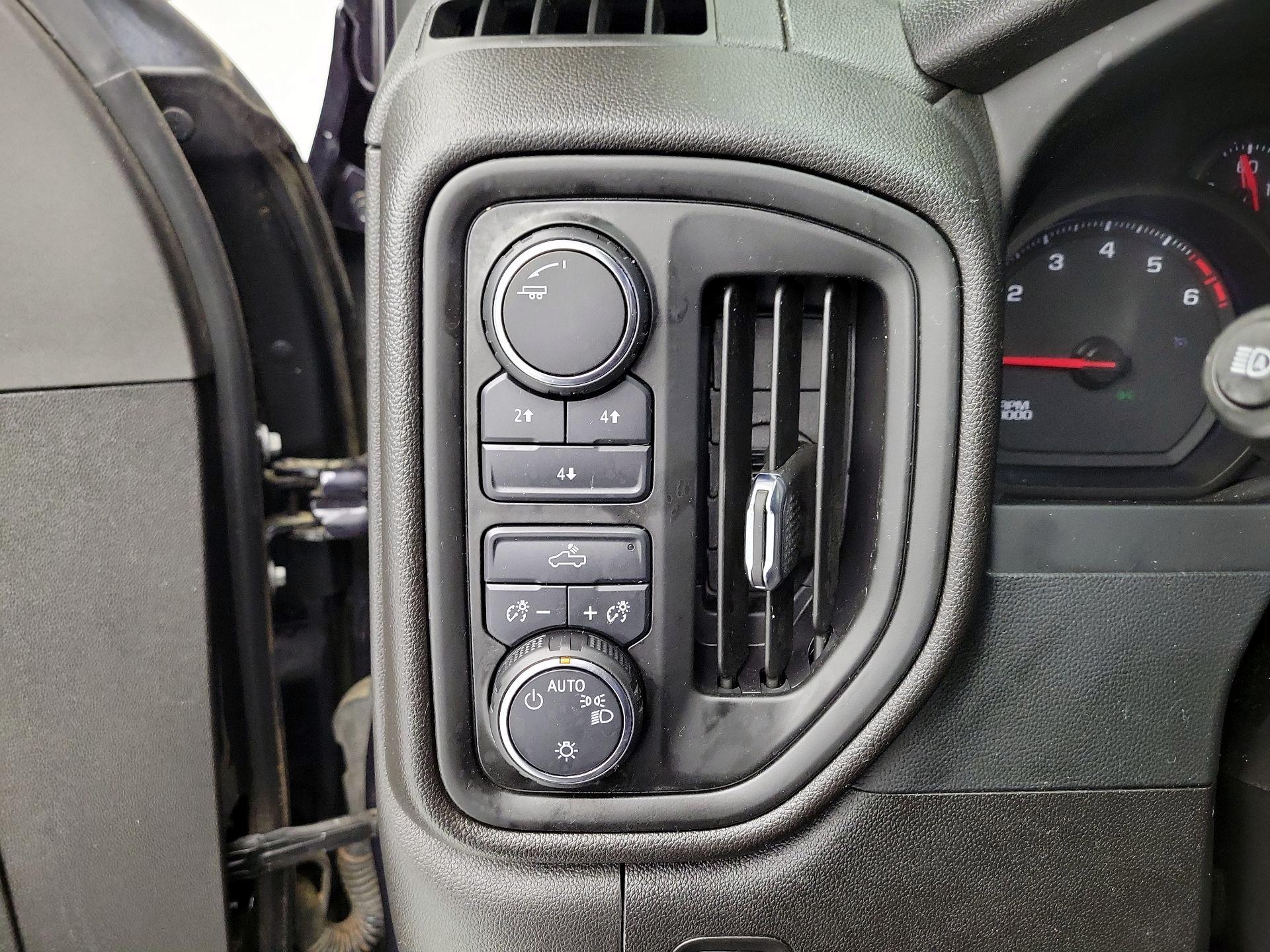 Thumbnail: 2024 Chevrolet Silverado 2500 - 13