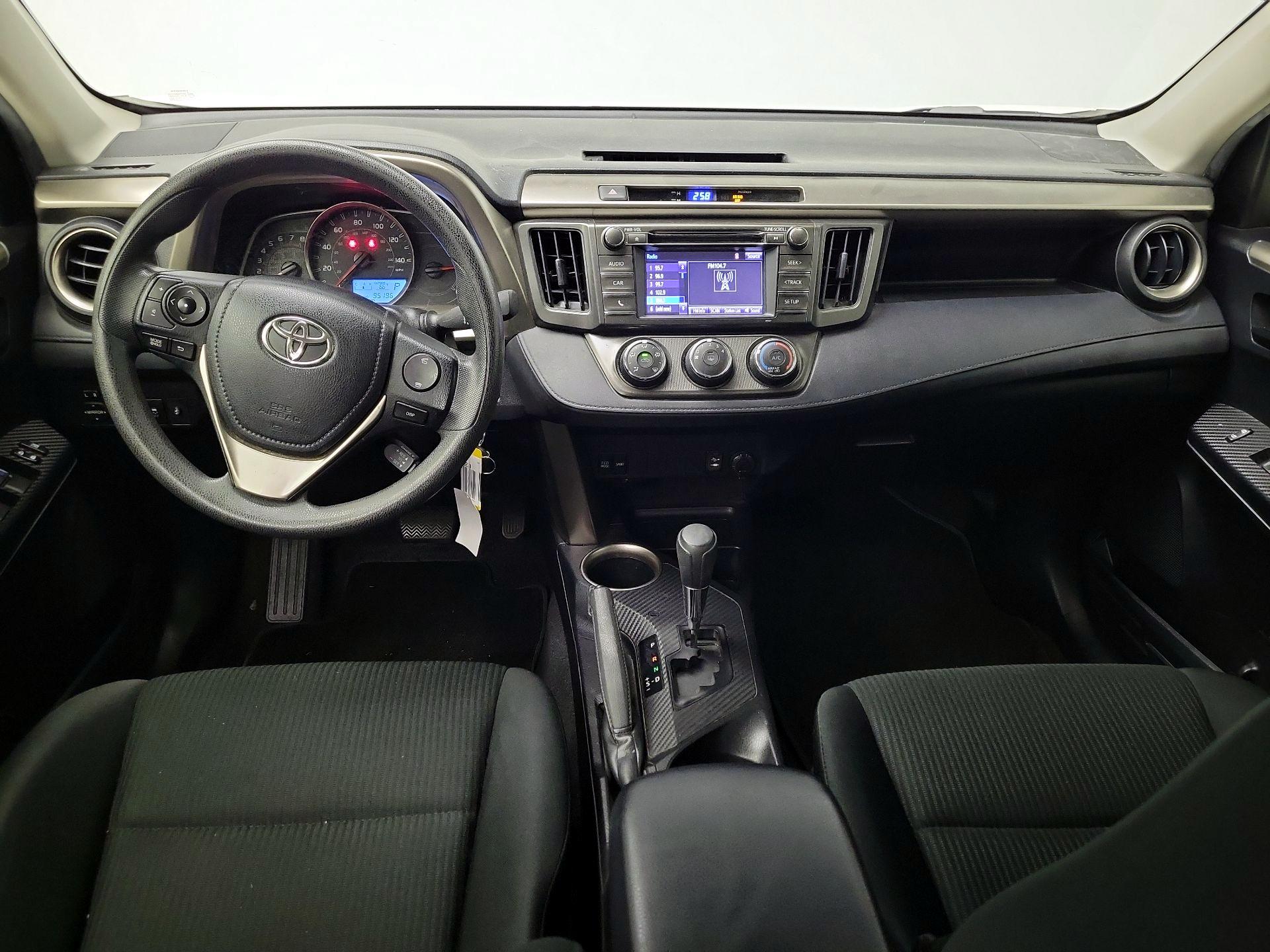Thumbnail: 2015 Toyota RAV4 - 9
