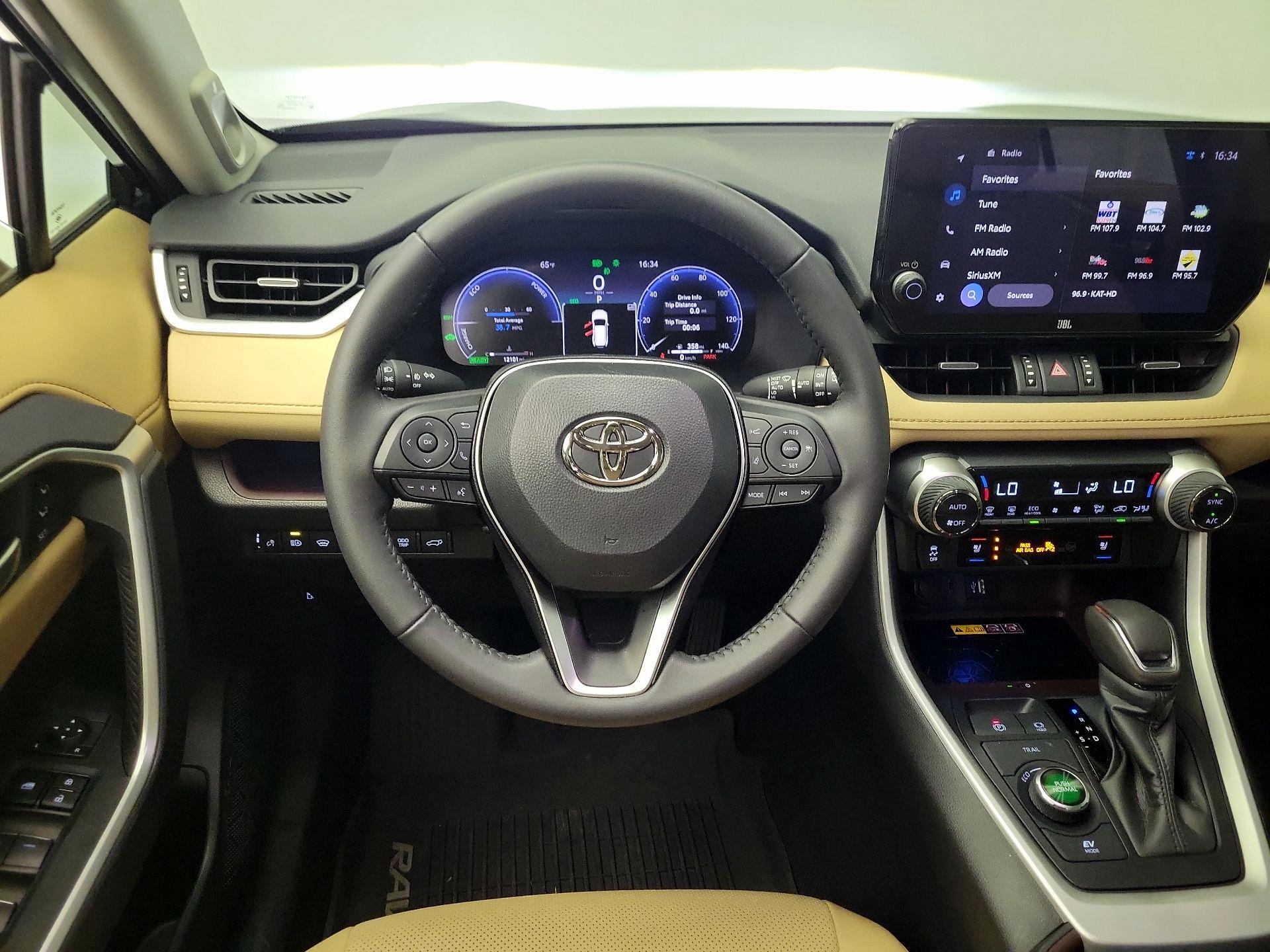 Thumbnail: 2025 Toyota RAV4 - 10