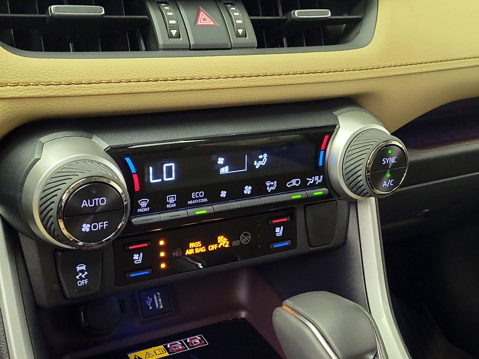 Thumbnail: 2025 Toyota RAV4 - 16