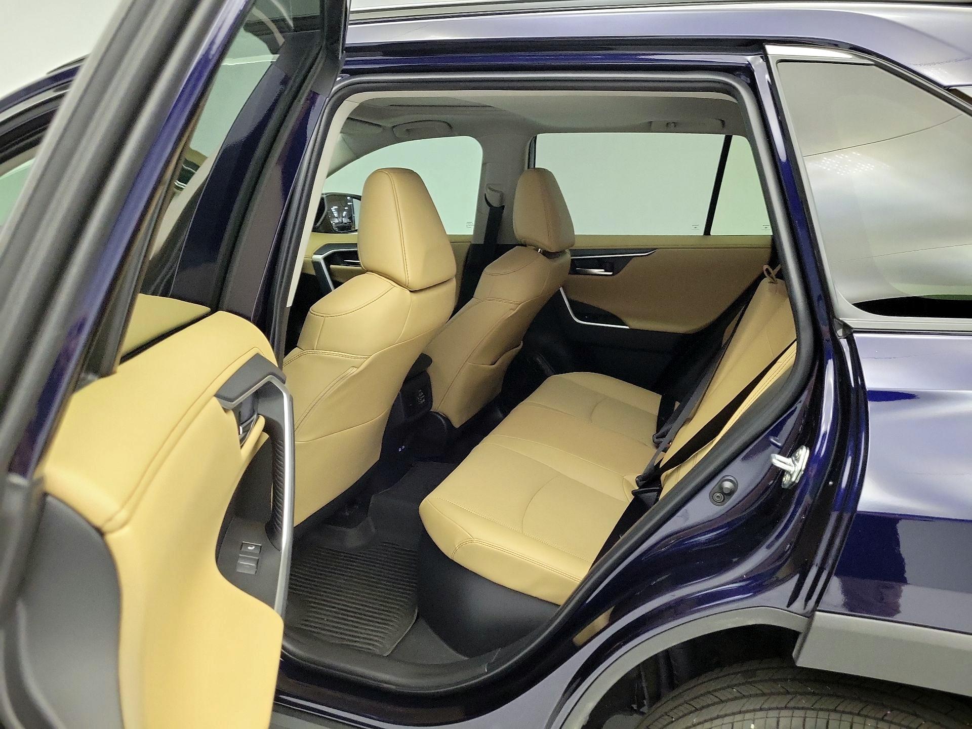 Thumbnail: 2025 Toyota RAV4 - 20