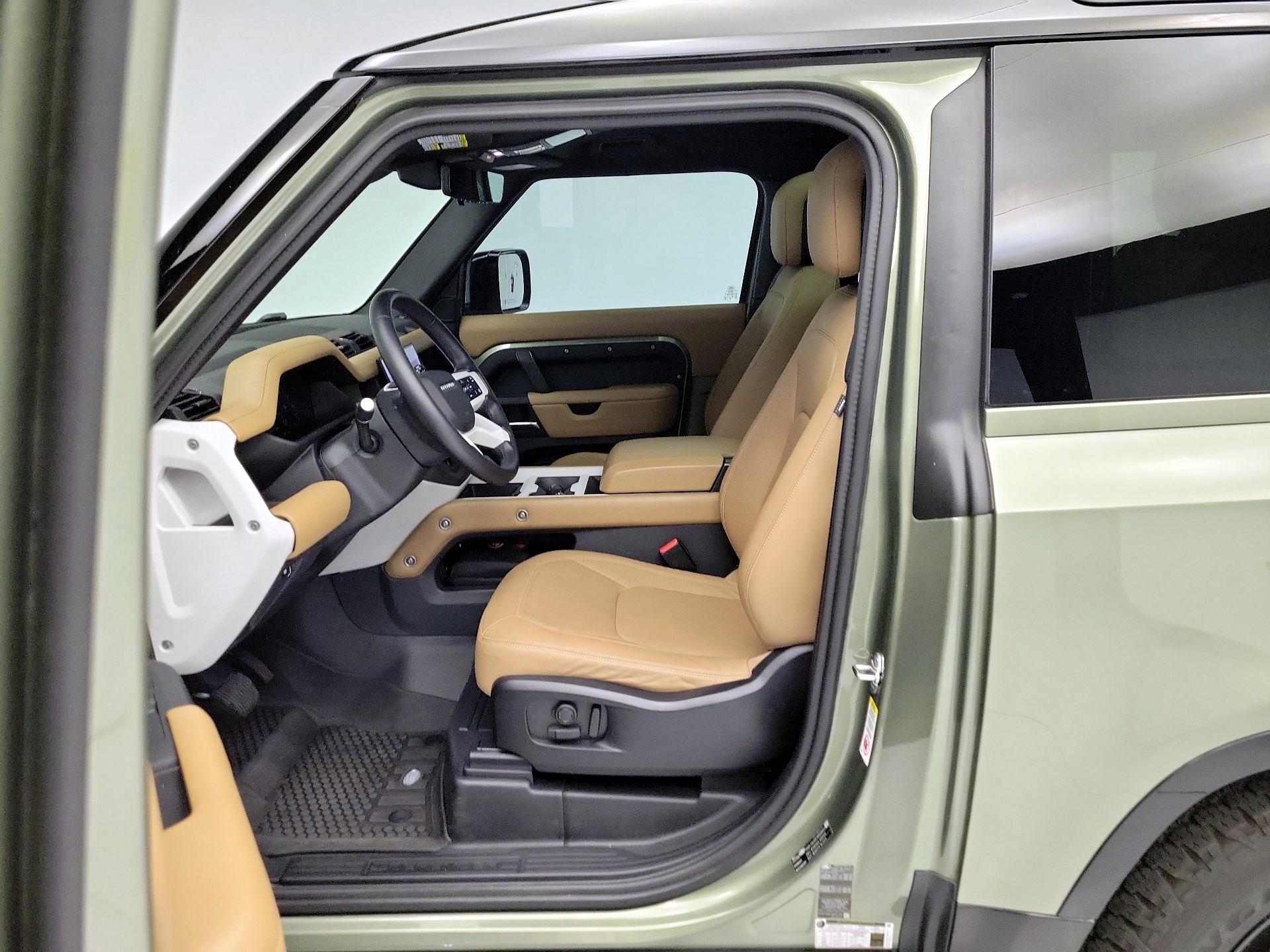 Thumbnail: 2025 Land Rover Defender - 11