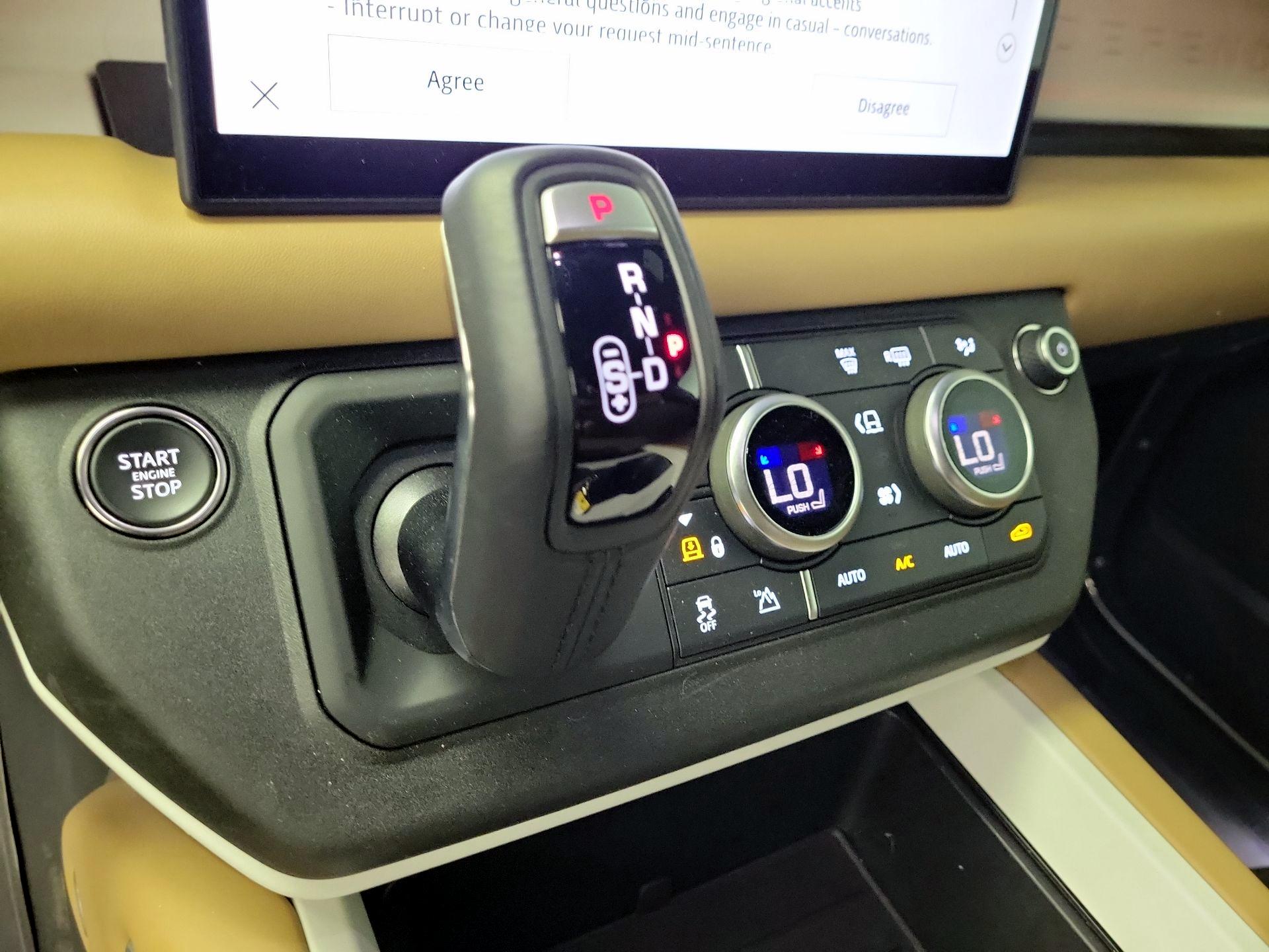 Thumbnail: 2025 Land Rover Defender - 18