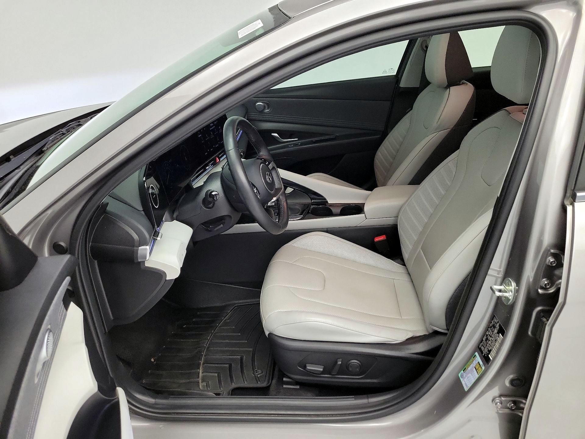 Thumbnail: 2023 Hyundai Elantra - 11