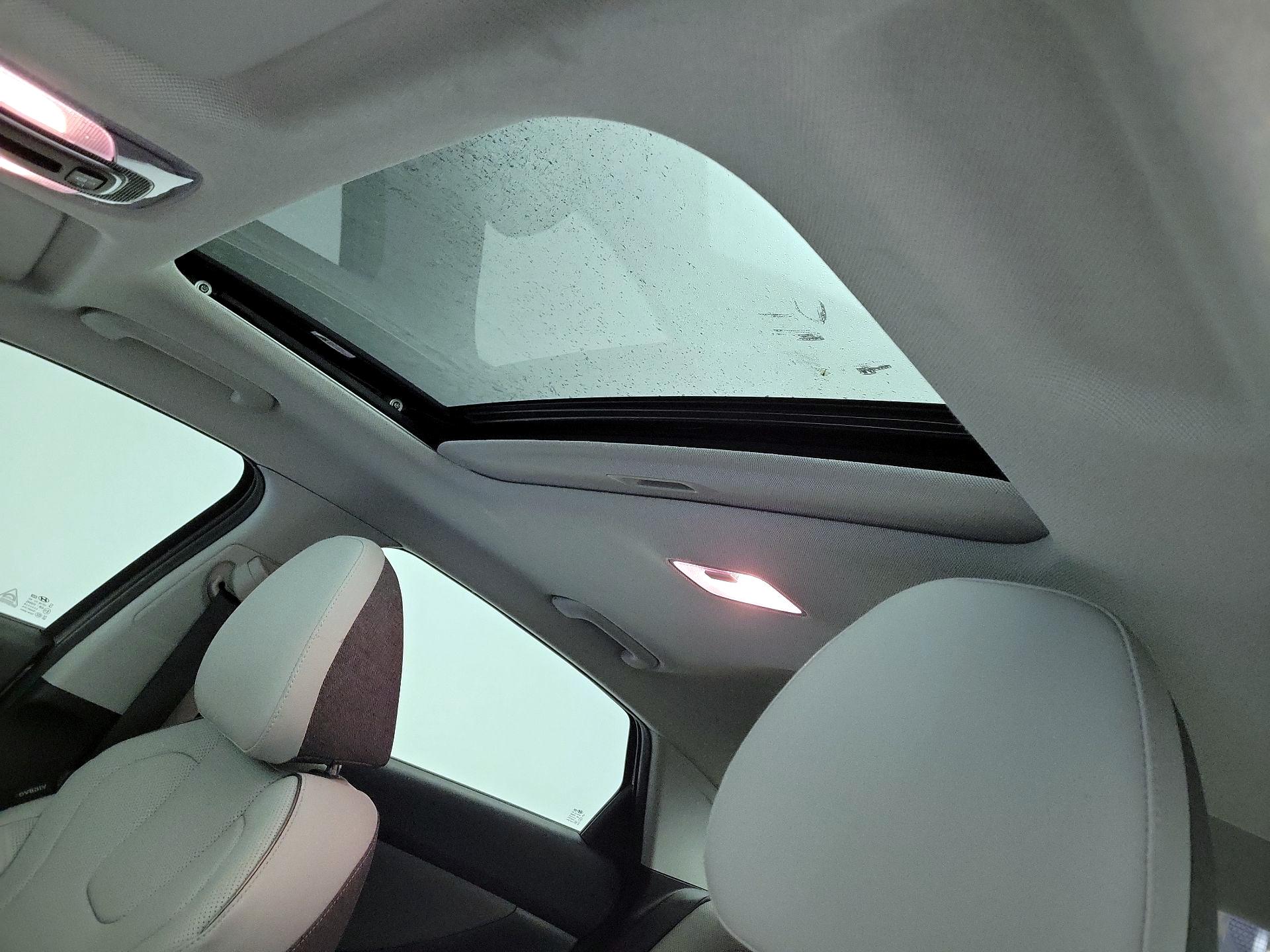 Thumbnail: 2023 Hyundai Elantra - 20