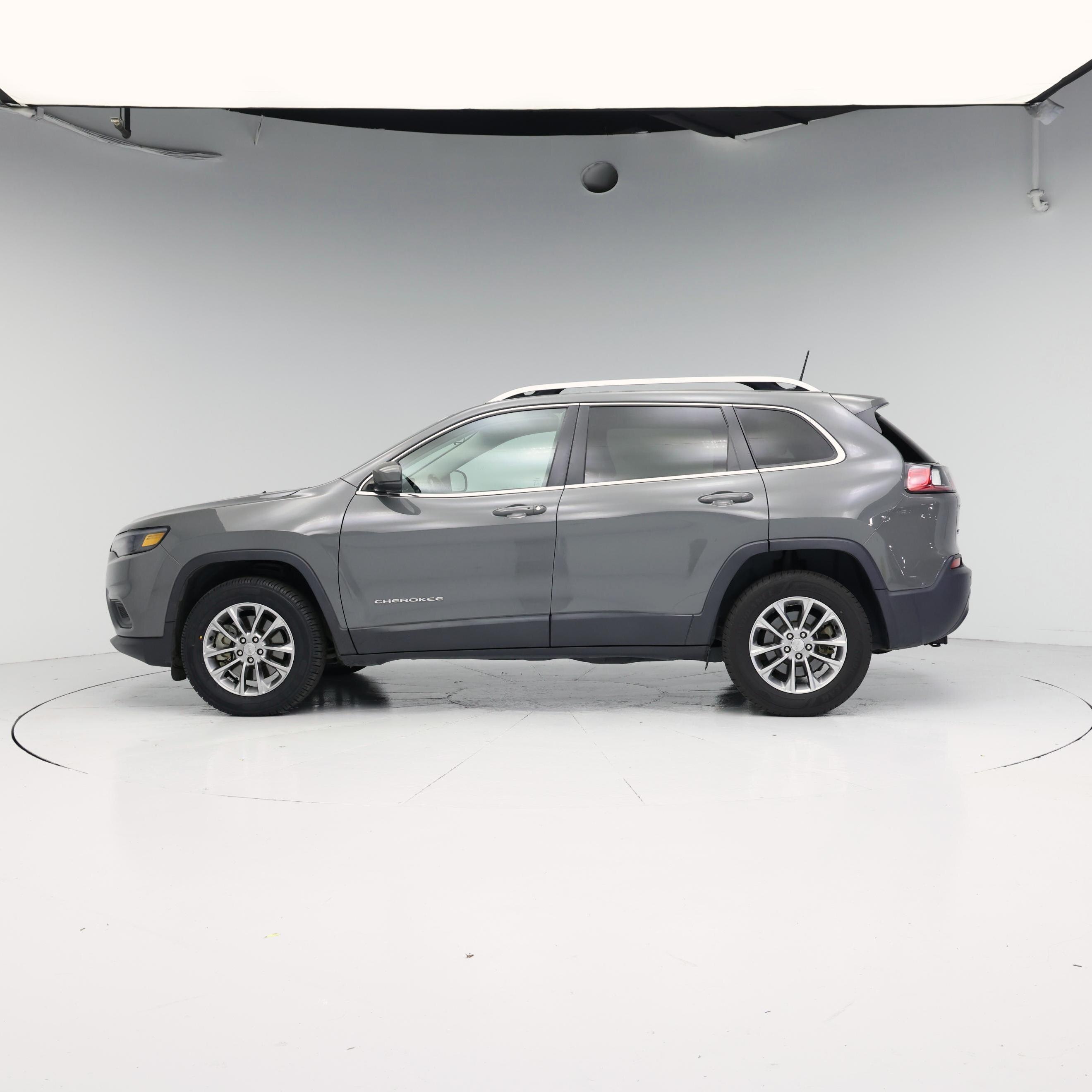 Thumbnail: 2020 Jeep Cherokee - 3