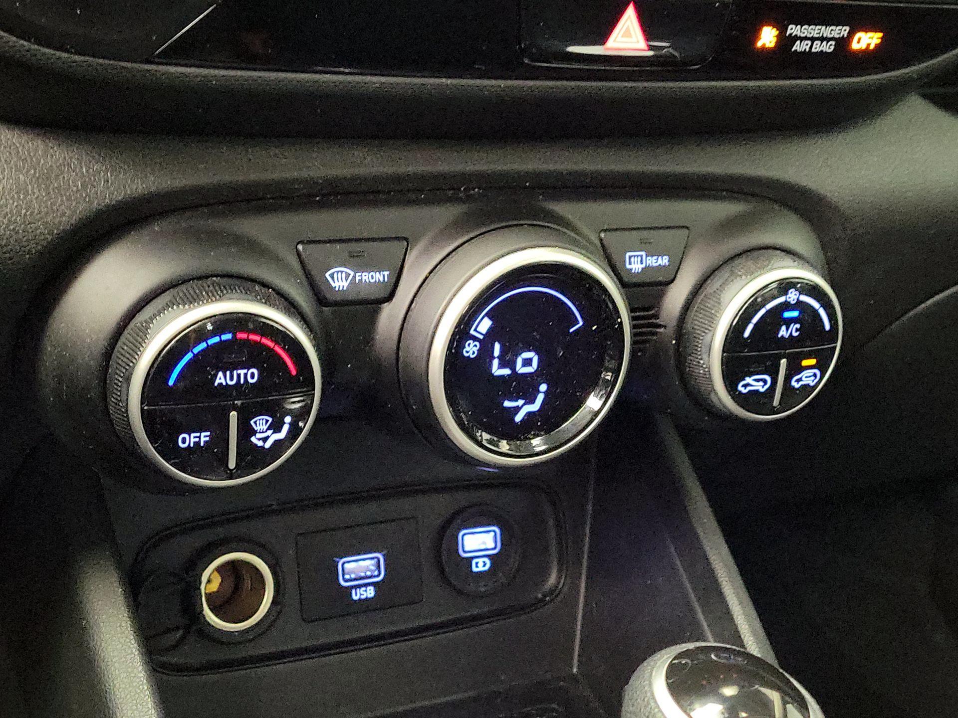 Thumbnail: 2020 Hyundai Venue - 16