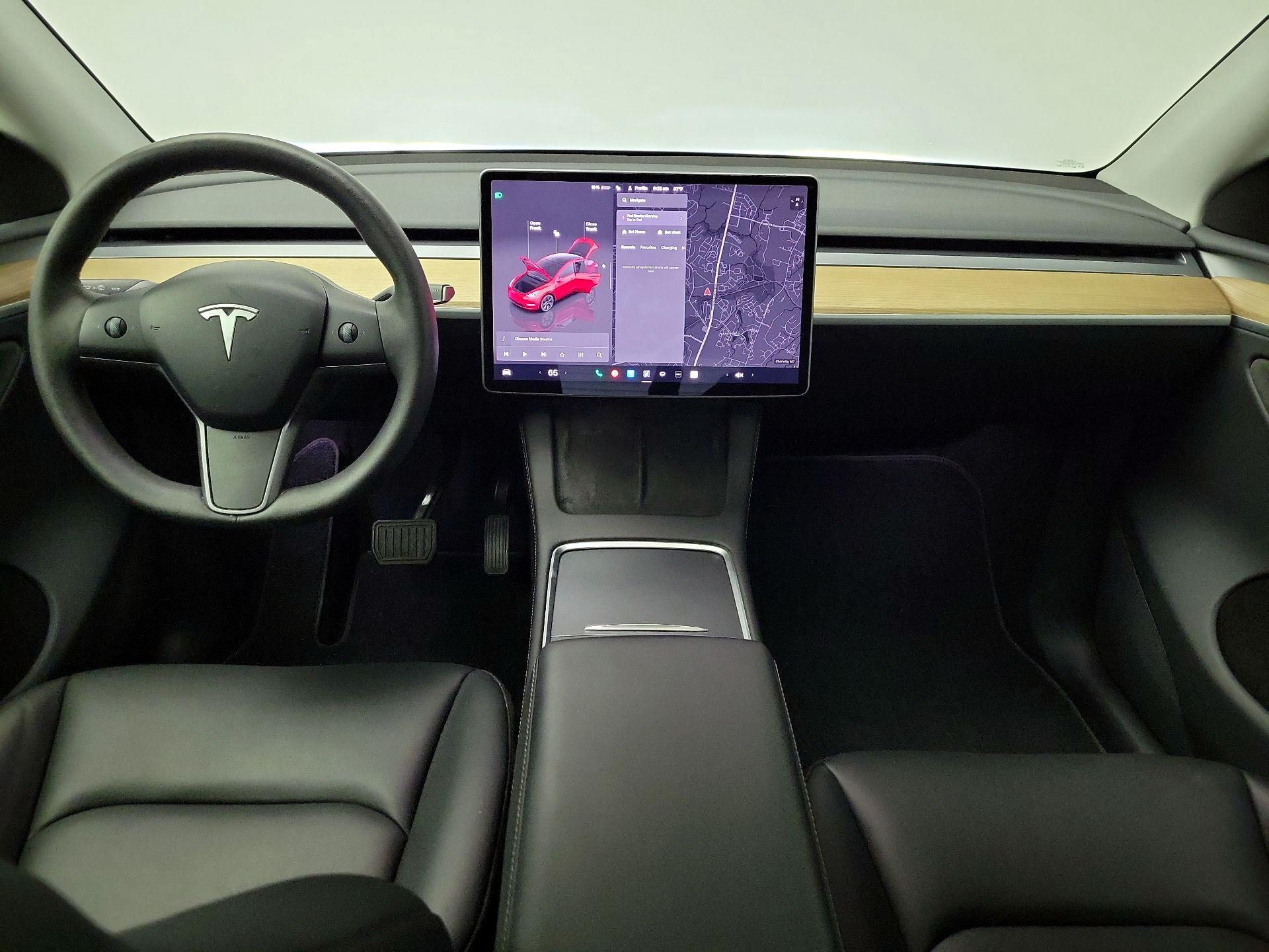 Thumbnail: 2025 Tesla Model Y - 9