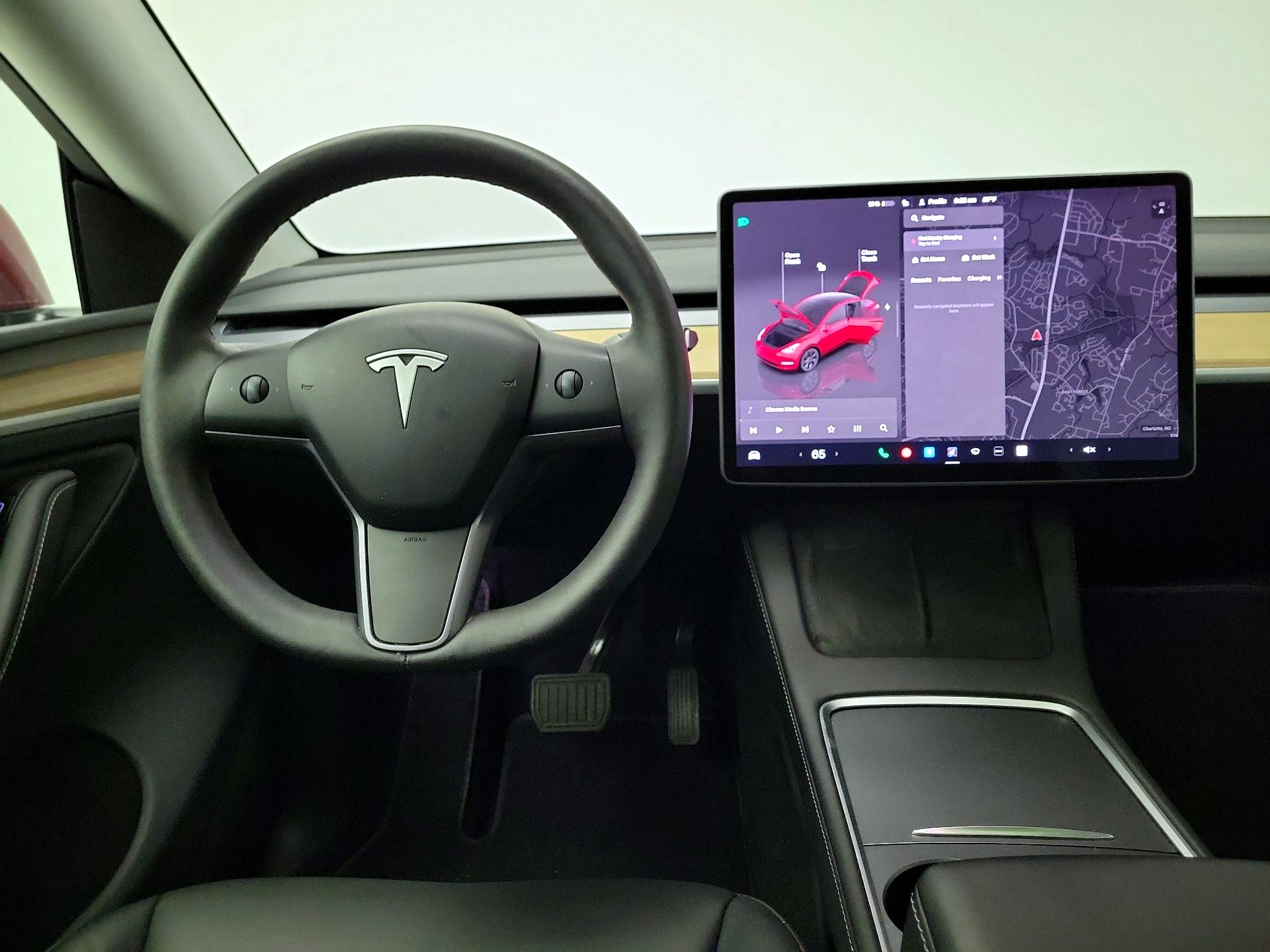 Thumbnail: 2025 Tesla Model Y - 10