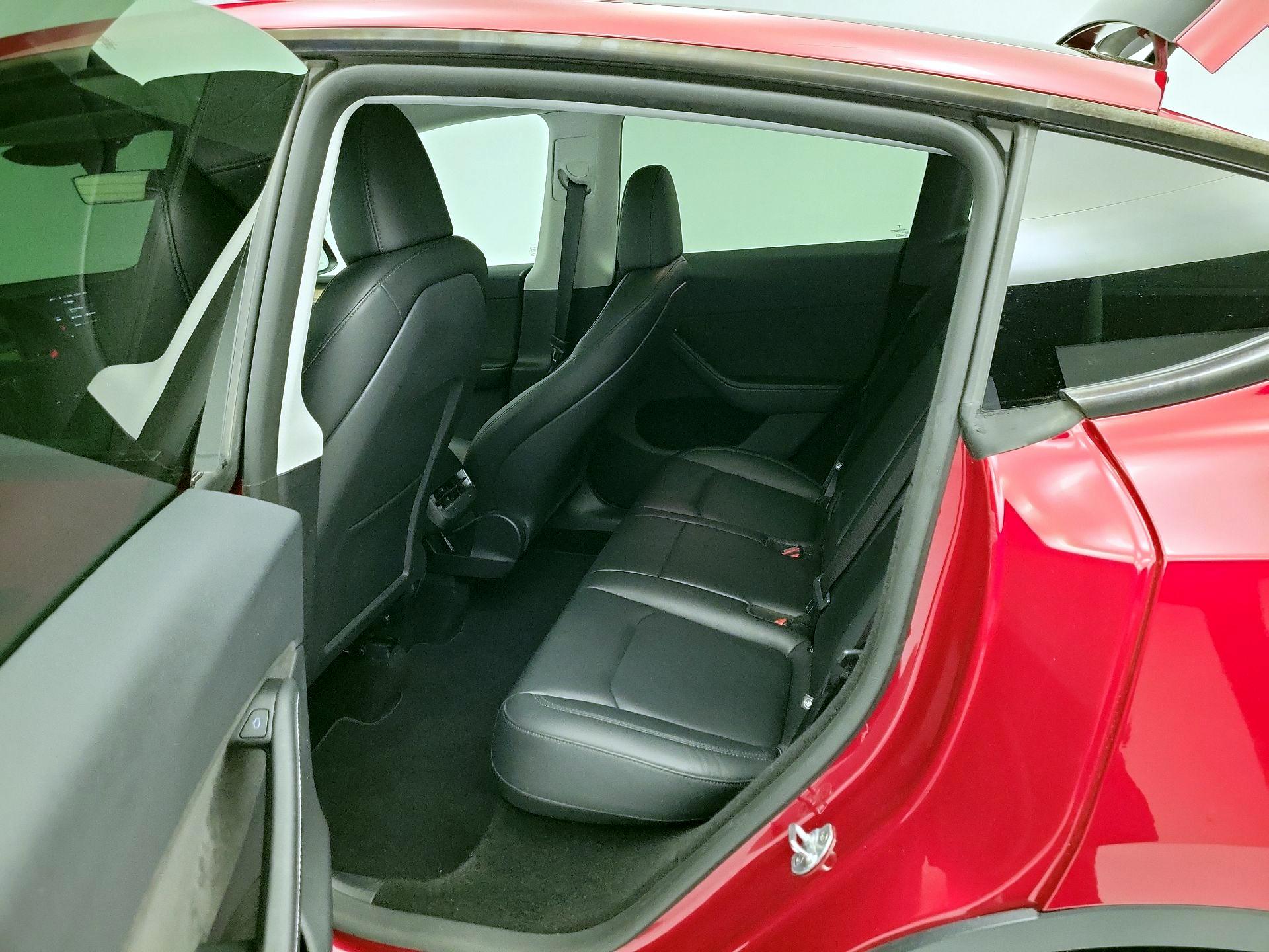 Thumbnail: 2025 Tesla Model Y - 19