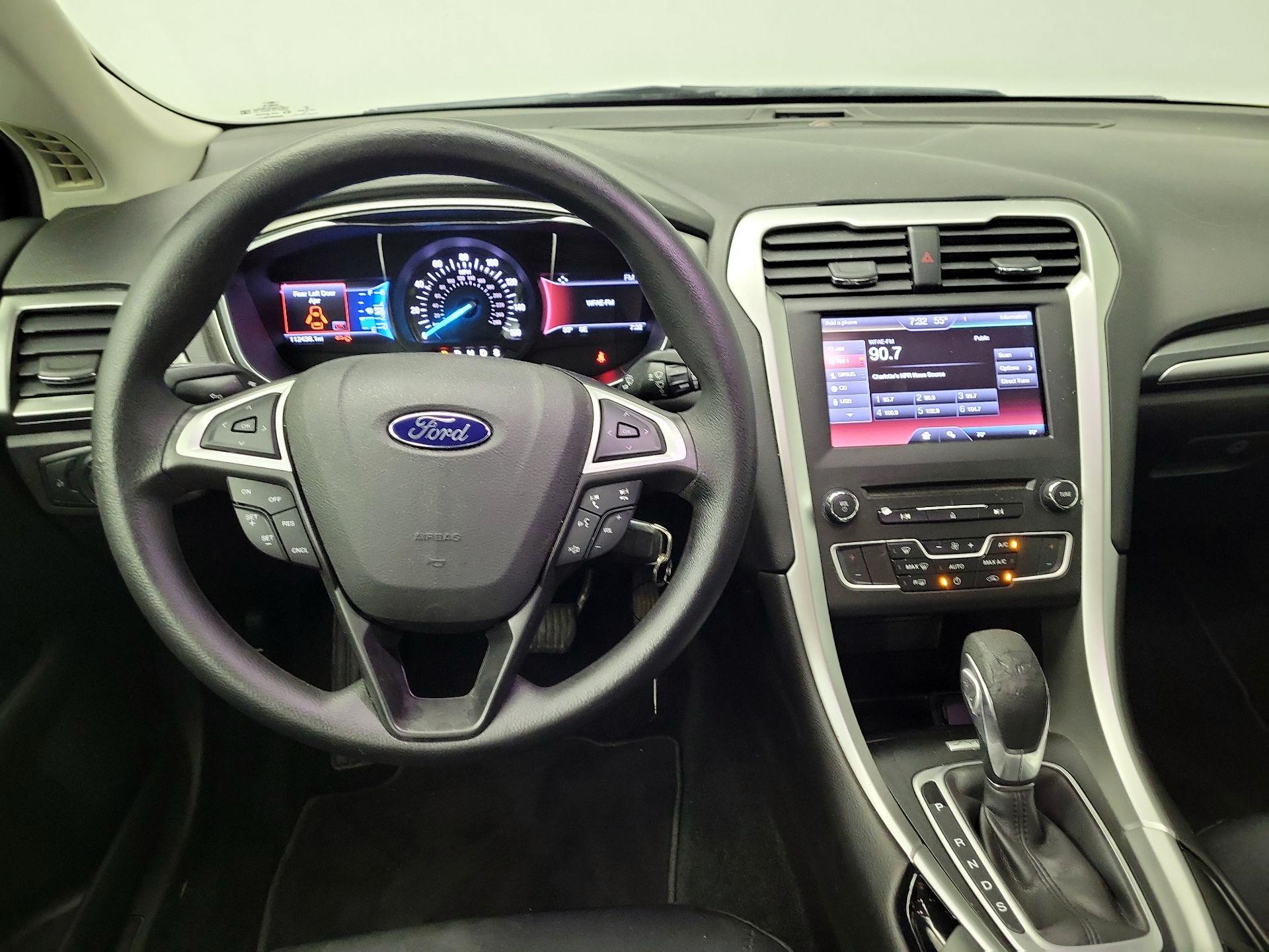 Thumbnail: 2016 Ford Fusion - 10