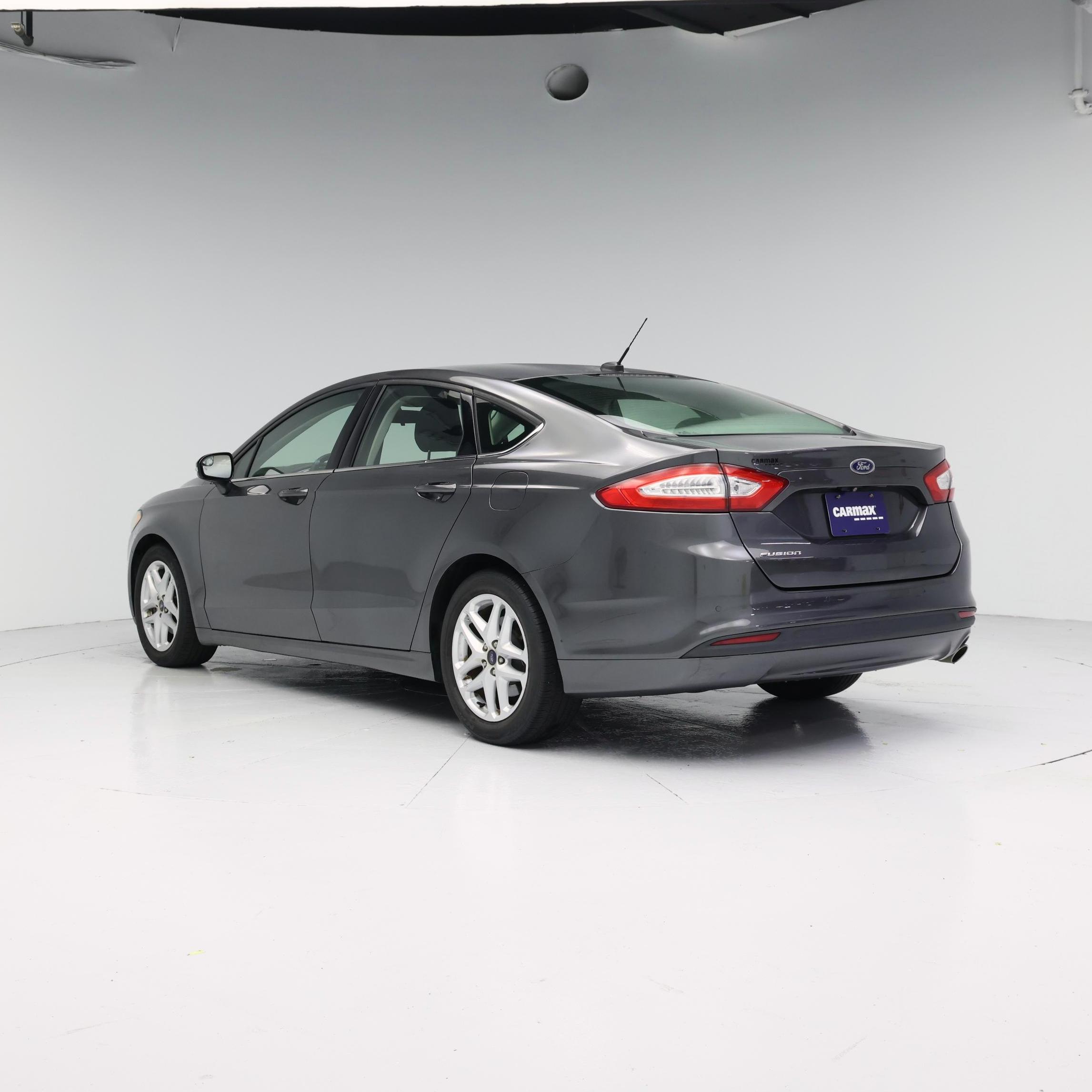 Thumbnail: 2016 Ford Fusion - 2