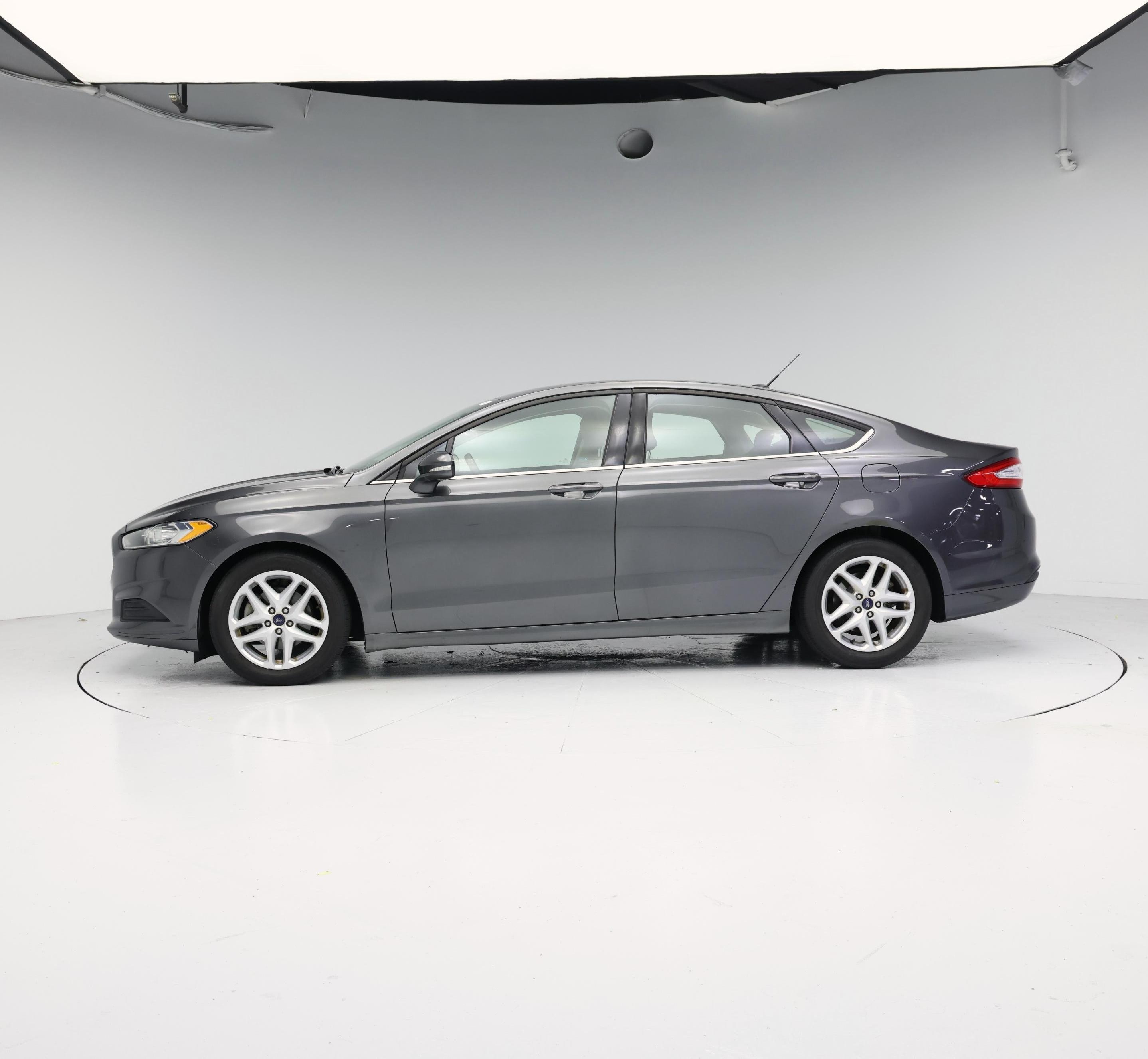 Thumbnail: 2016 Ford Fusion - 3