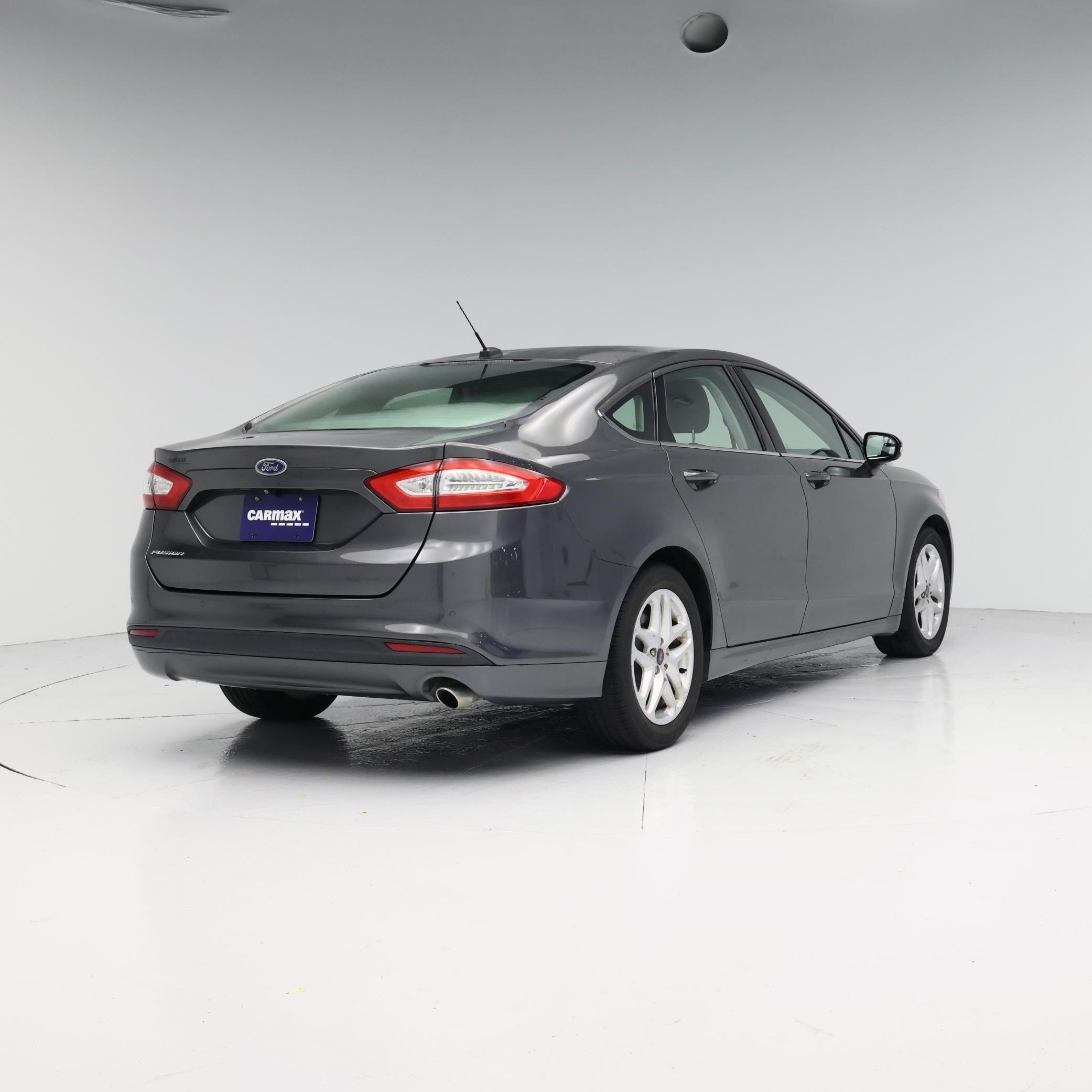 Thumbnail: 2016 Ford Fusion - 8