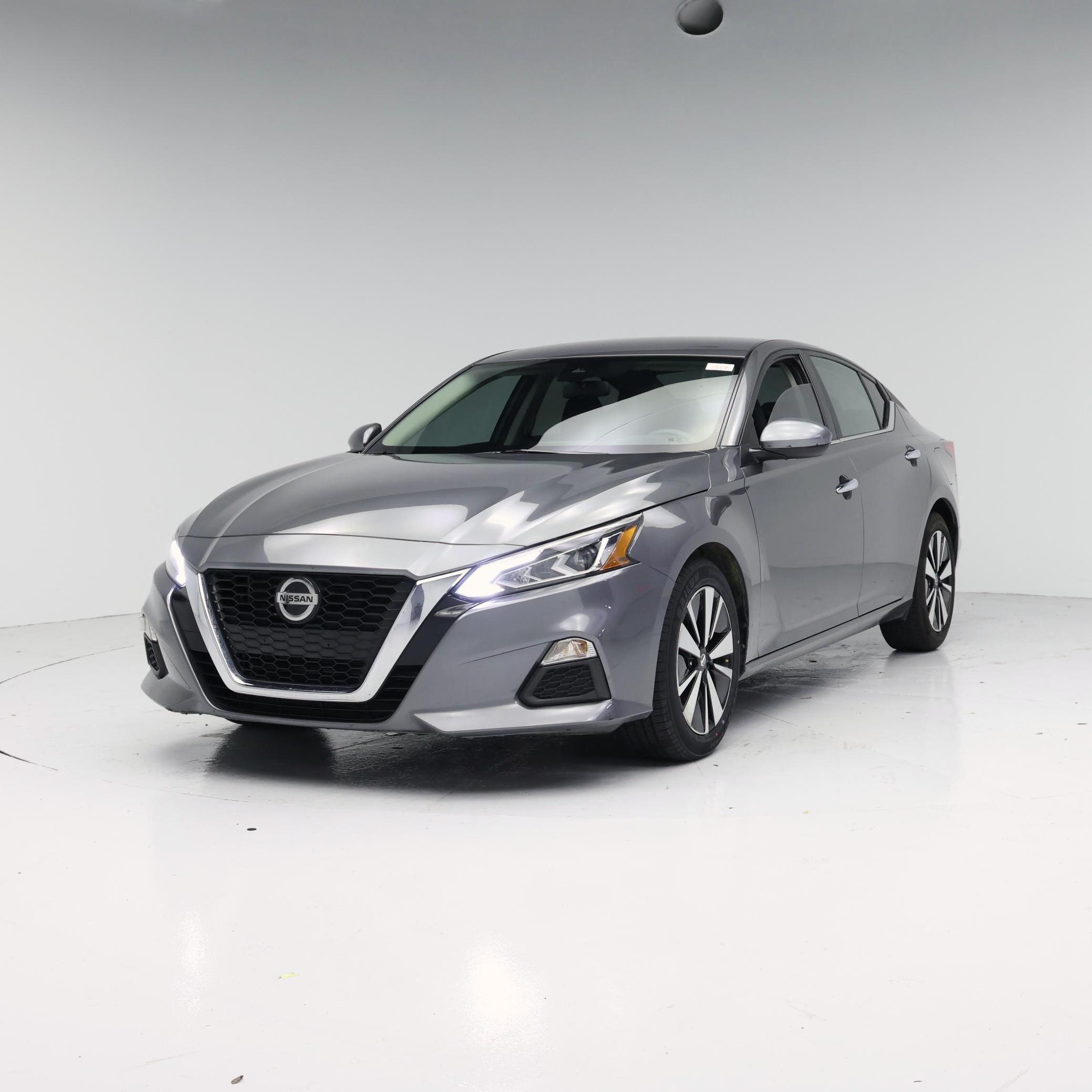 Thumbnail: 2022 Nissan Altima - 4