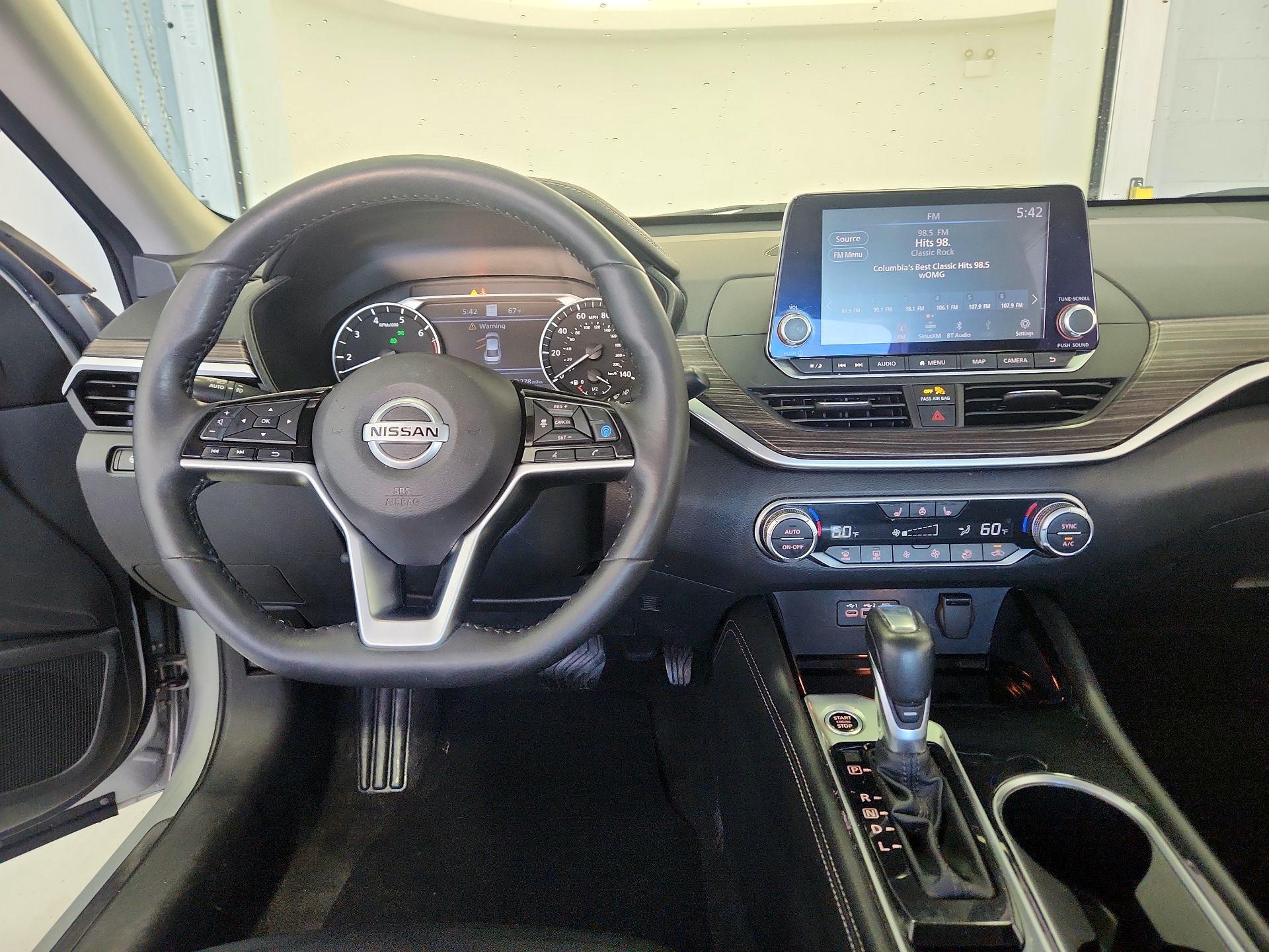 Thumbnail: 2022 Nissan Altima - 9