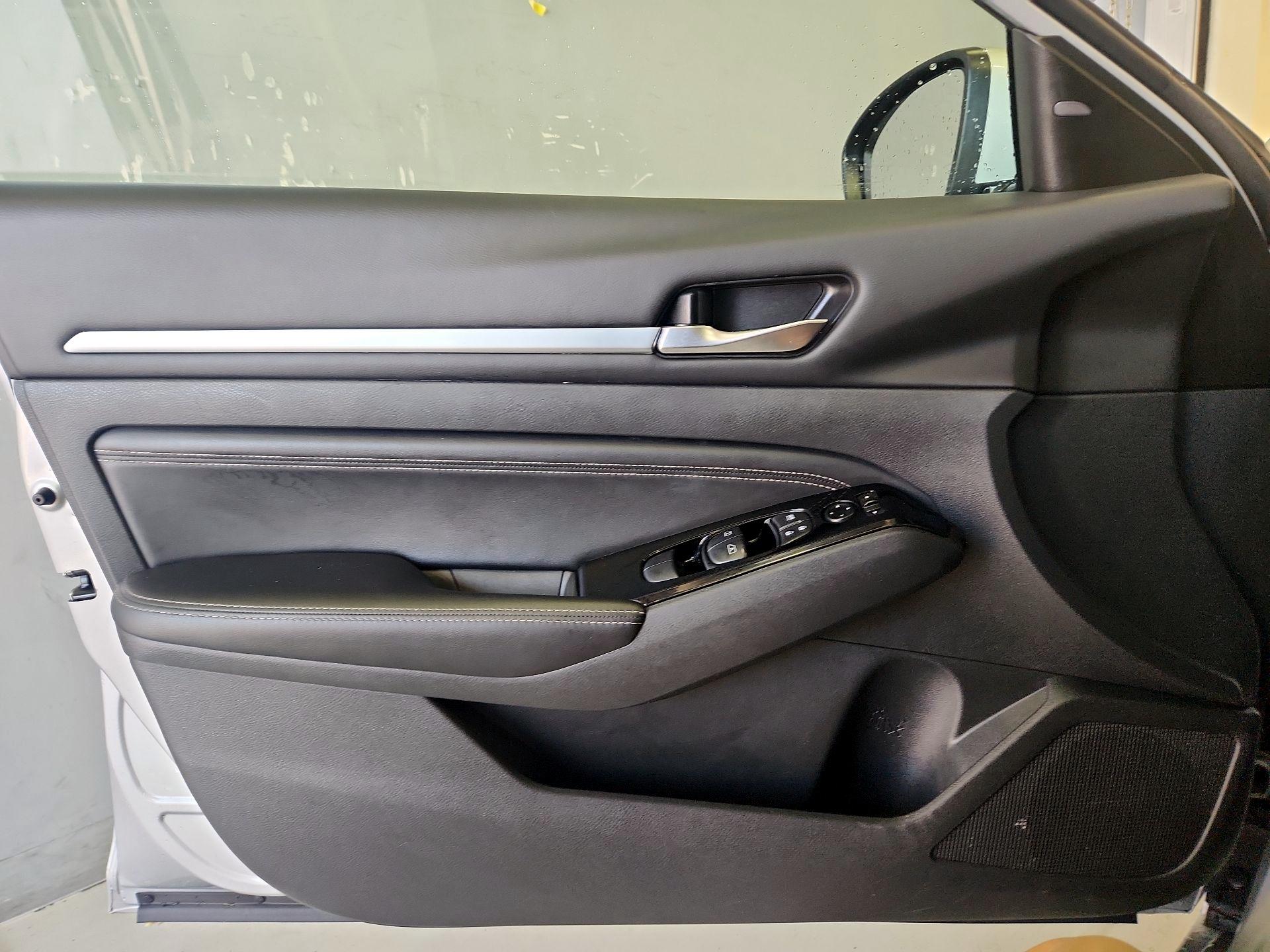 Thumbnail: 2022 Nissan Altima - 12