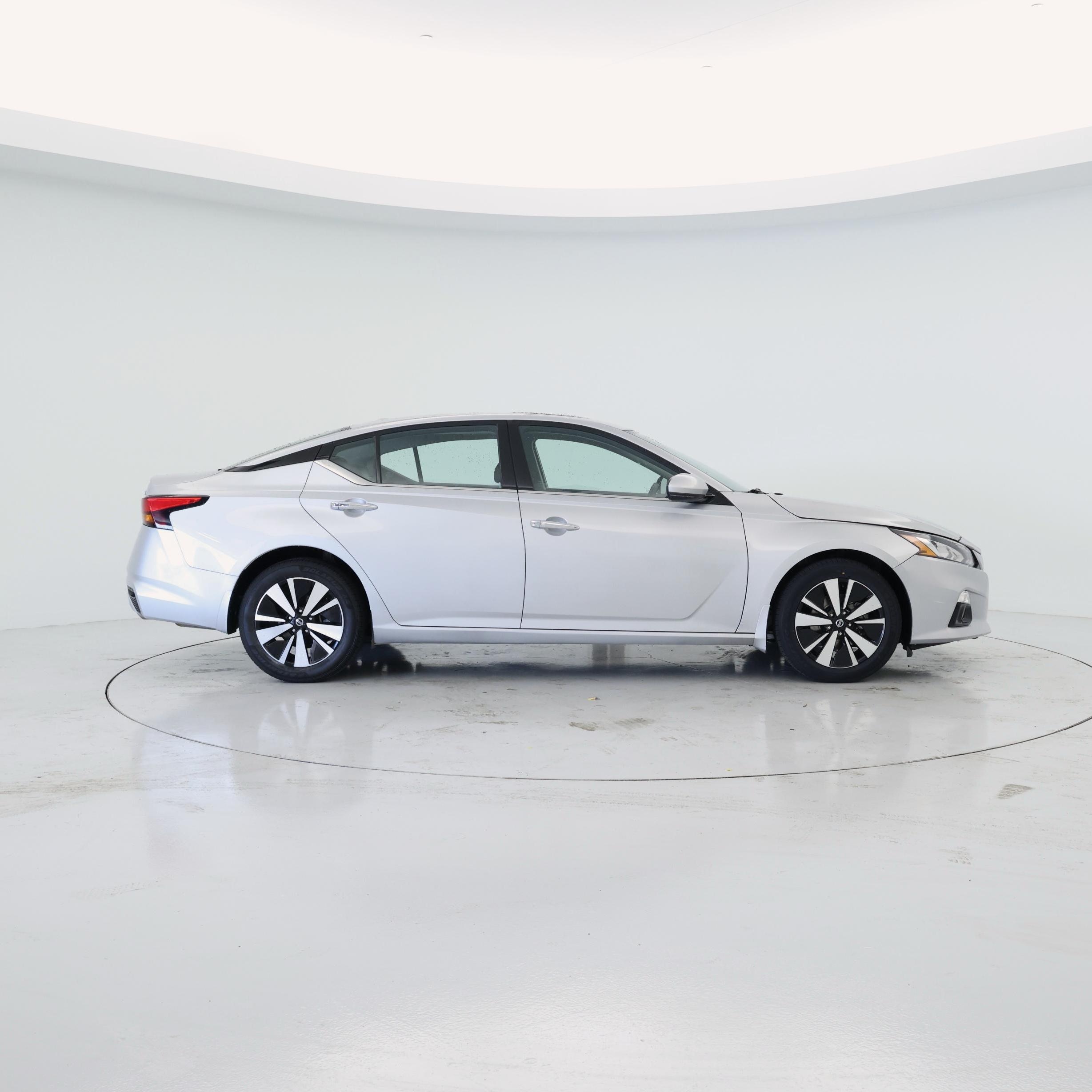 Thumbnail: 2022 Nissan Altima - 7