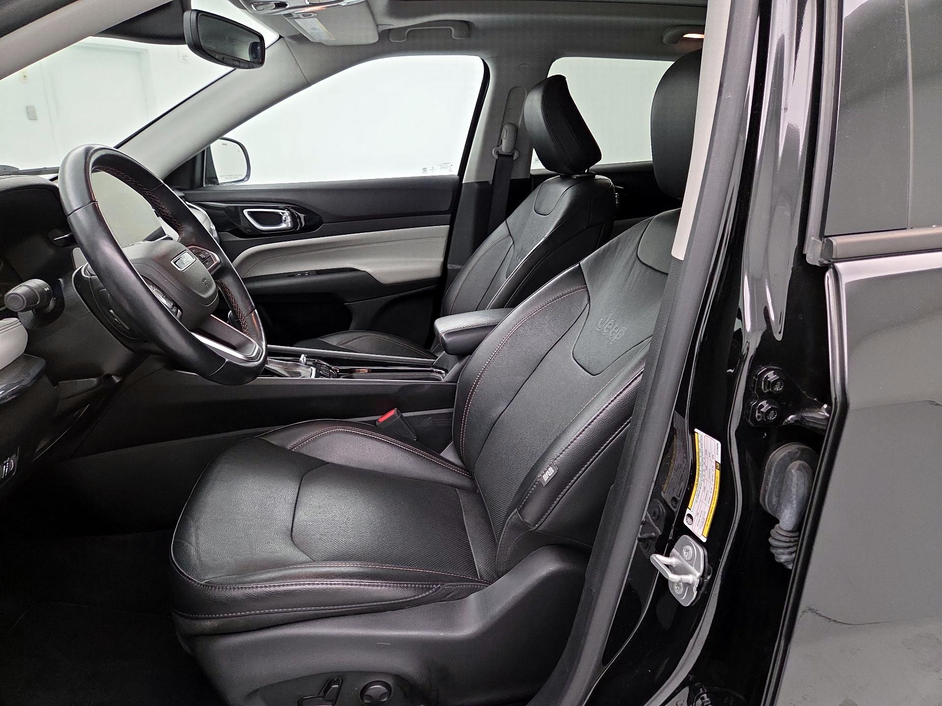 Thumbnail: 2022 Jeep Compass - 11